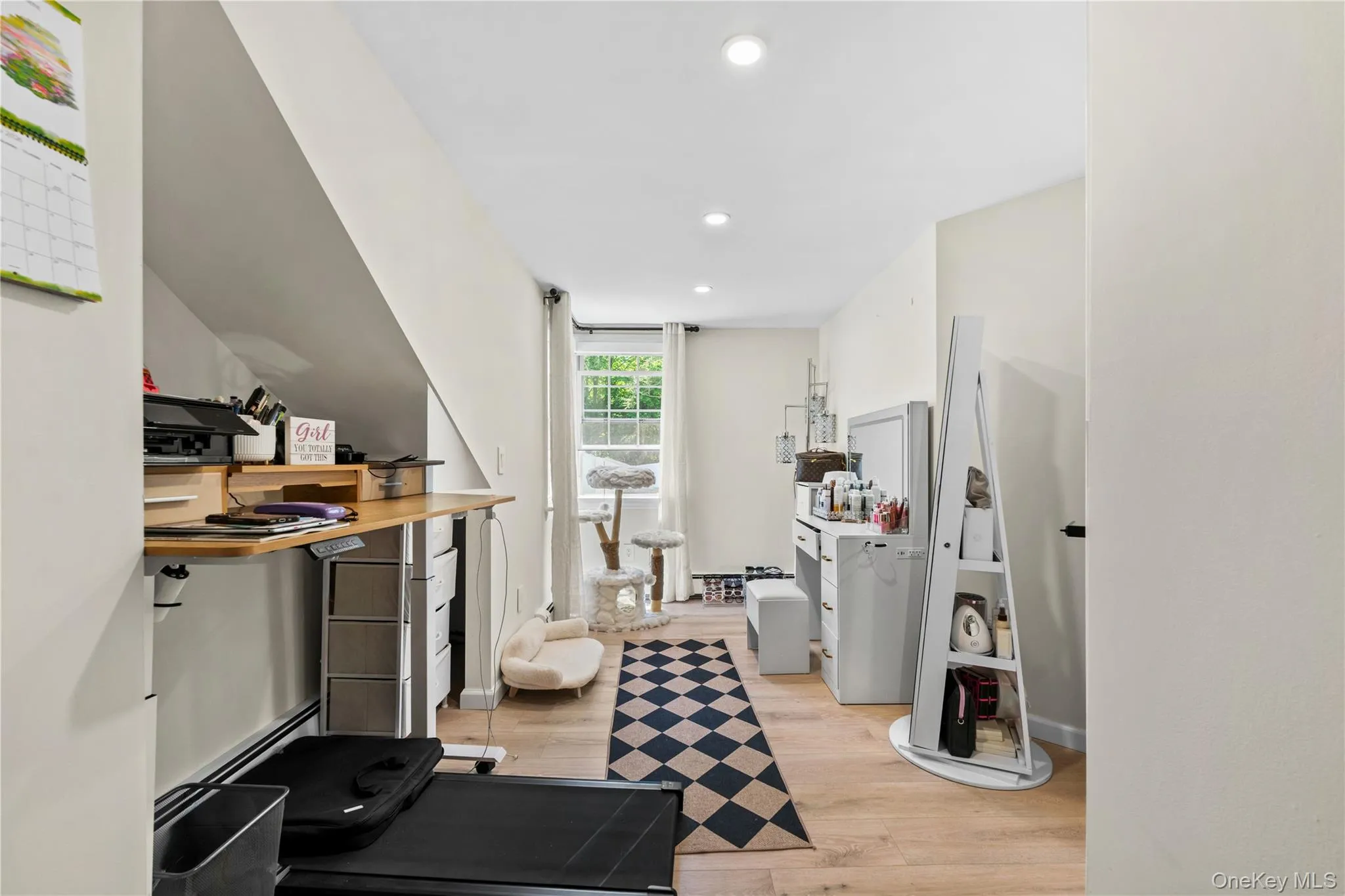 5 Windsor Lane, Huntington, NY, 3 Bedrooms Bedrooms, 9 Rooms Rooms,1 BathroomBathrooms,Residential,For Rent,Windsor,0,1000517 5 Windsor Lane, Huntington, NY, 3 Bedrooms Bedrooms, 9 Rooms Rooms,1 BathroomBathrooms,Residential,For Rent,Windsor,0,1000517