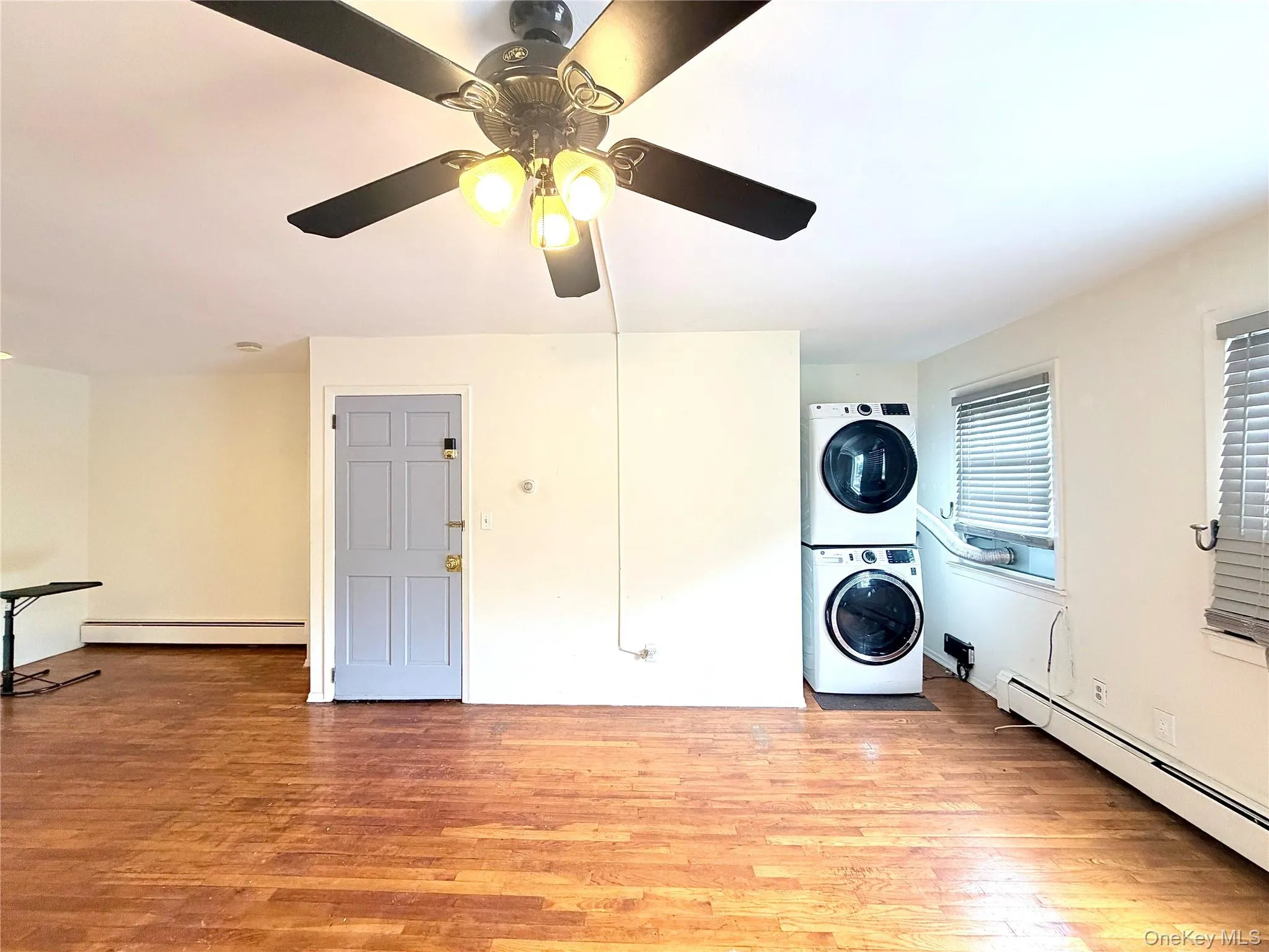 14407 101st Avenue, New York, NY, 2 Bedrooms Bedrooms, 4 Rooms Rooms,1 BathroomBathrooms,Residential Lease,For Rent,101st,0,1000521 14407 101st Avenue, New York, NY, 2 Bedrooms Bedrooms, 4 Rooms Rooms,1 BathroomBathrooms,Residential Lease,For Rent,101st,0,1000521