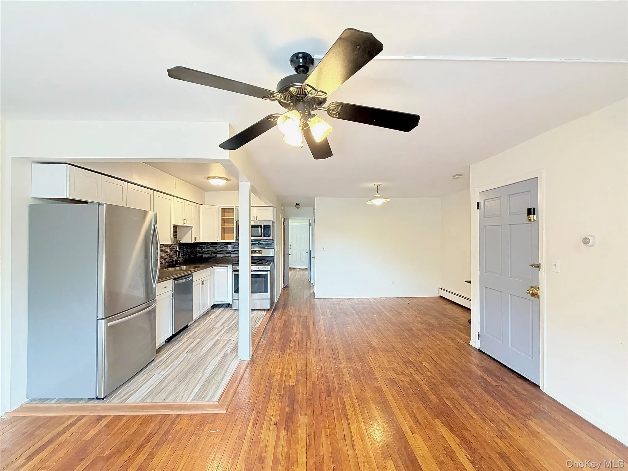 14407 101st Avenue, New York, NY, 2 Bedrooms Bedrooms, 4 Rooms Rooms,1 BathroomBathrooms,Residential Lease,For Rent,101st,0,1000521 14407 101st Avenue, New York, NY, 2 Bedrooms Bedrooms, 4 Rooms Rooms,1 BathroomBathrooms,Residential Lease,For Rent,101st,0,1000521