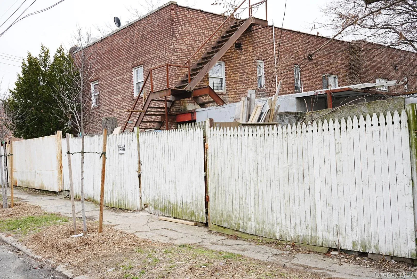 10204 188th Street, New York, NY, 3 Bedrooms Bedrooms, 7 Rooms Rooms,2 BathroomsBathrooms,Residential Sale,For Rent,188th,0,1000526 10204 188th Street, New York, NY, 3 Bedrooms Bedrooms, 7 Rooms Rooms,2 BathroomsBathrooms,Residential Sale,For Rent,188th,0,1000526