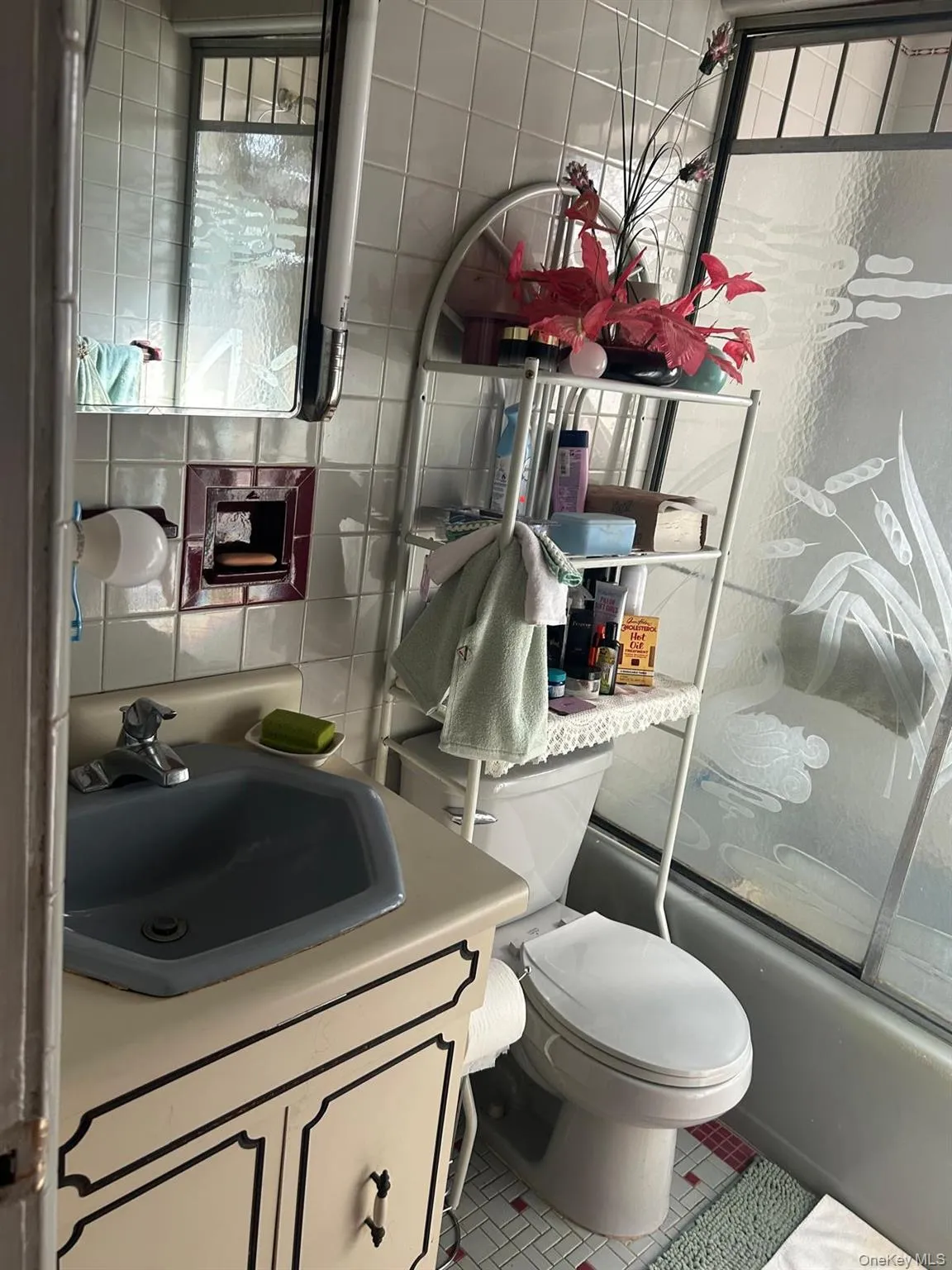 11636 197th Street, New York, NY, 2 Bedrooms Bedrooms, 5 Rooms Rooms,1 BathroomBathrooms,Residential,For Rent,197th,0,1000528 11636 197th Street, New York, NY, 2 Bedrooms Bedrooms, 5 Rooms Rooms,1 BathroomBathrooms,Residential,For Rent,197th,0,1000528