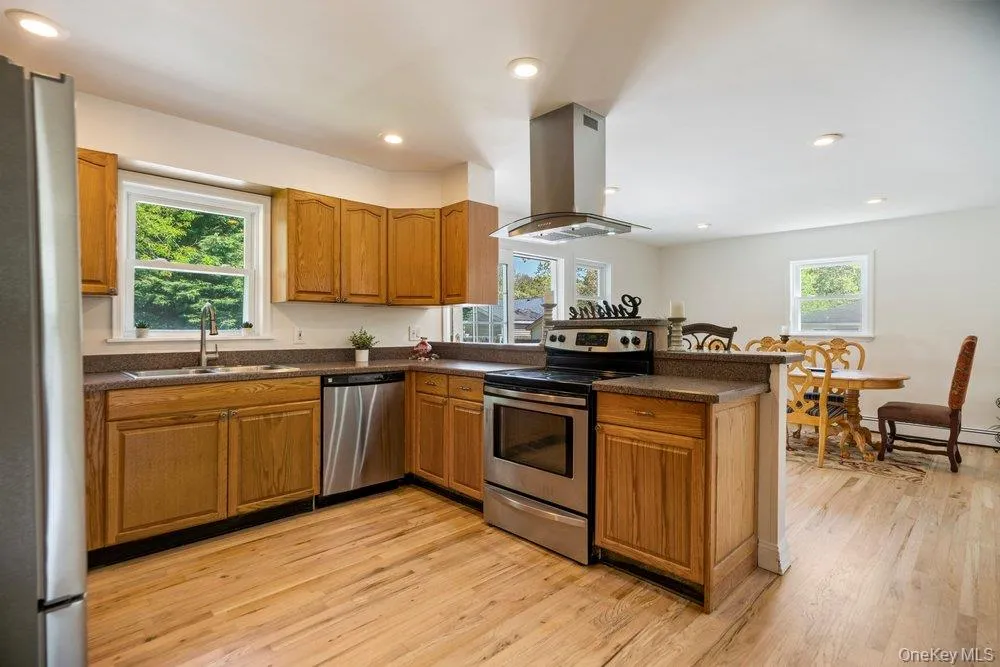 225 Walker Avenue, Brookhaven, NY, 3 Bedrooms Bedrooms, 7 Rooms Rooms,1 BathroomBathrooms,Residential,For Rent,Walker,0,1000536 225 Walker Avenue, Brookhaven, NY, 3 Bedrooms Bedrooms, 7 Rooms Rooms,1 BathroomBathrooms,Residential,For Rent,Walker,0,1000536
