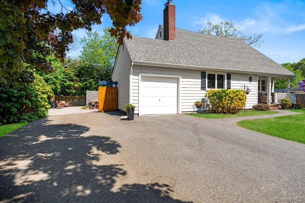 225 Walker Avenue, Brookhaven, NY, 3 Bedrooms Bedrooms, 7 Rooms Rooms,1 BathroomBathrooms,Residential,For Rent,Walker,0,1000536 225 Walker Avenue, Brookhaven, NY, 3 Bedrooms Bedrooms, 7 Rooms Rooms,1 BathroomBathrooms,Residential,For Rent,Walker,0,1000536
