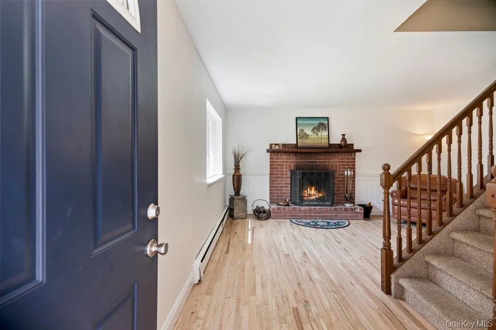 225 Walker Avenue, Brookhaven, NY, 3 Bedrooms Bedrooms, 7 Rooms Rooms,1 BathroomBathrooms,Residential,For Rent,Walker,0,1000536 225 Walker Avenue, Brookhaven, NY, 3 Bedrooms Bedrooms, 7 Rooms Rooms,1 BathroomBathrooms,Residential,For Rent,Walker,0,1000536