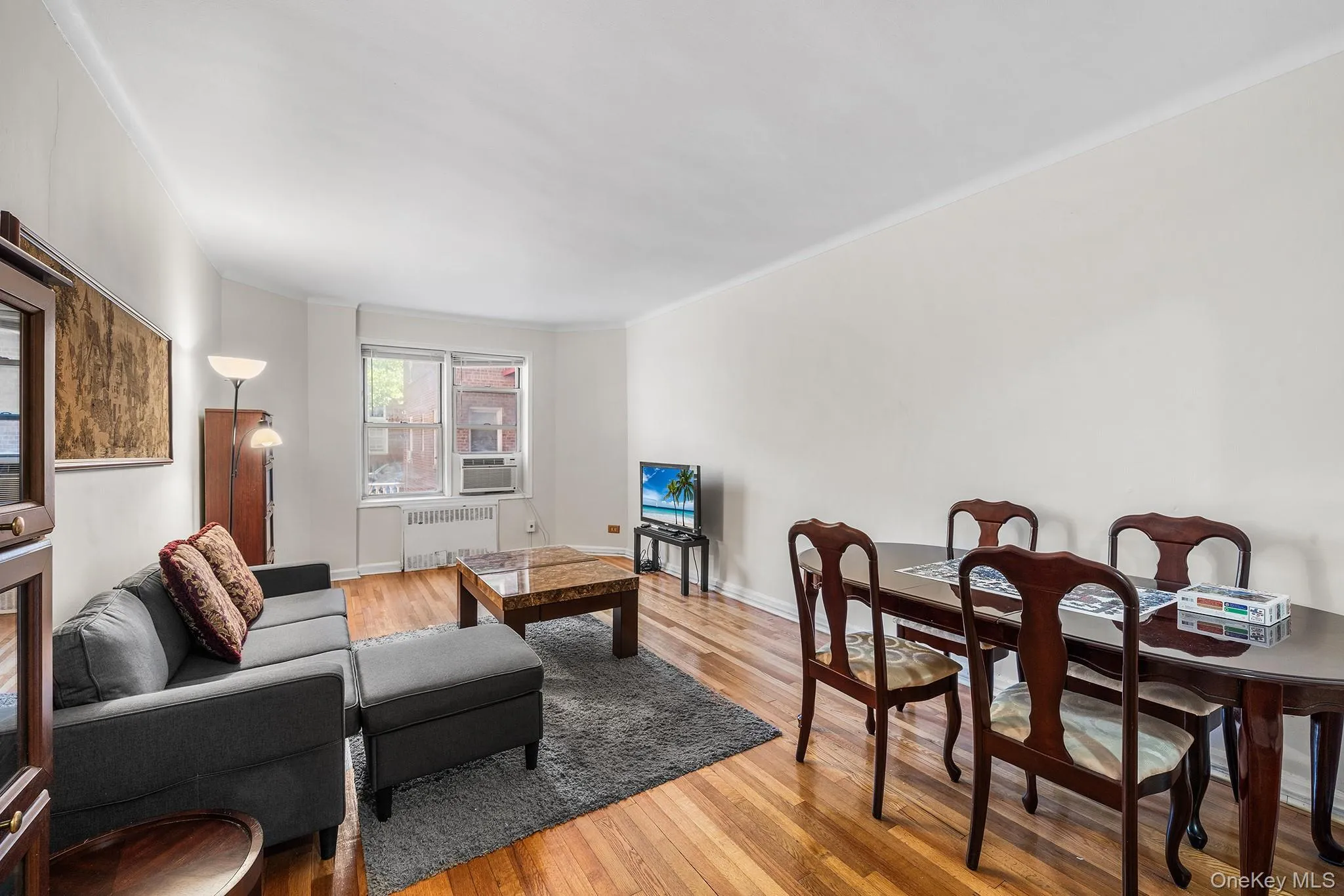 6360 102nd Street, New York, NY, 2 Bedrooms Bedrooms, 4 Rooms Rooms,1 BathroomBathrooms,Residential Sale,For Rent,102nd,0,1000539 6360 102nd Street, New York, NY, 2 Bedrooms Bedrooms, 4 Rooms Rooms,1 BathroomBathrooms,Residential Sale,For Rent,102nd,0,1000539