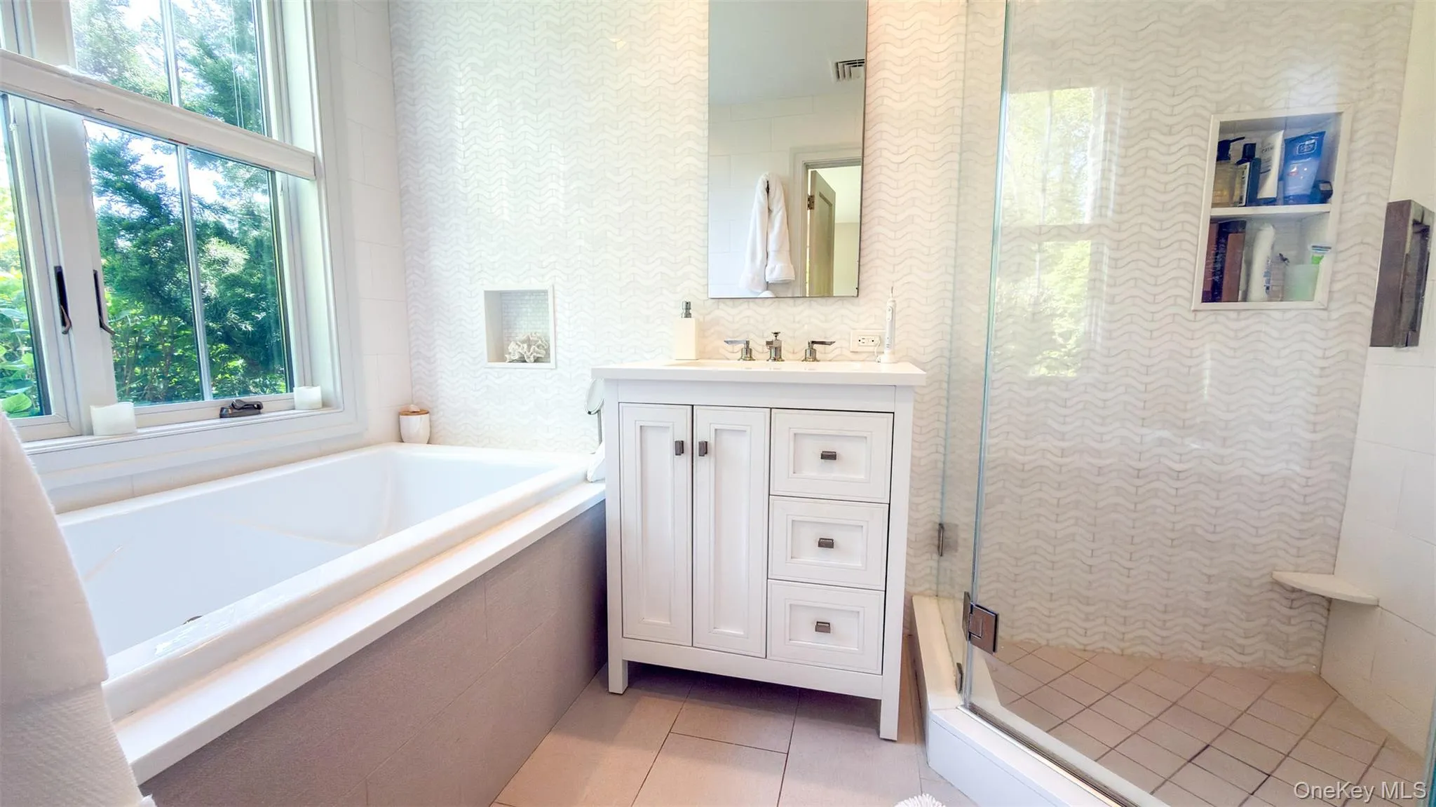 95 Tyrone Drive, East Hampton, NY, 3 Bedrooms Bedrooms, 5 Rooms Rooms,2 BathroomsBathrooms,Residential,For Rent,Tyrone,0,1000541 95 Tyrone Drive, East Hampton, NY, 3 Bedrooms Bedrooms, 5 Rooms Rooms,2 BathroomsBathrooms,Residential,For Rent,Tyrone,0,1000541