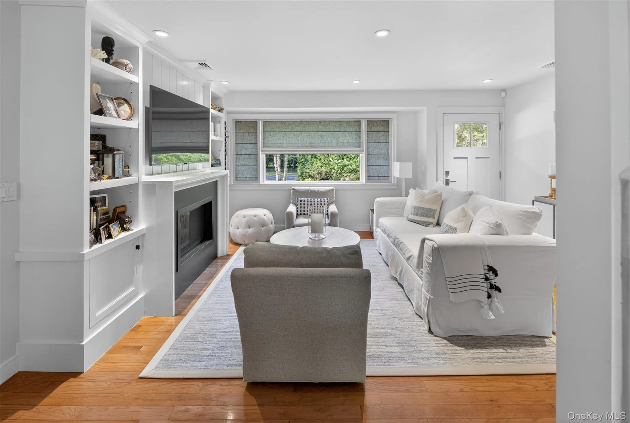 95 Tyrone Drive, East Hampton, NY, 3 Bedrooms Bedrooms, 5 Rooms Rooms,2 BathroomsBathrooms,Residential,For Rent,Tyrone,0,1000541 95 Tyrone Drive, East Hampton, NY, 3 Bedrooms Bedrooms, 5 Rooms Rooms,2 BathroomsBathrooms,Residential,For Rent,Tyrone,0,1000541