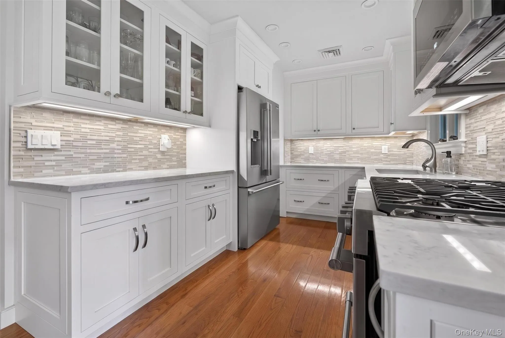 95 Tyrone Drive, East Hampton, NY, 3 Bedrooms Bedrooms, 5 Rooms Rooms,2 BathroomsBathrooms,Residential,For Rent,Tyrone,0,1000541 95 Tyrone Drive, East Hampton, NY, 3 Bedrooms Bedrooms, 5 Rooms Rooms,2 BathroomsBathrooms,Residential,For Rent,Tyrone,0,1000541