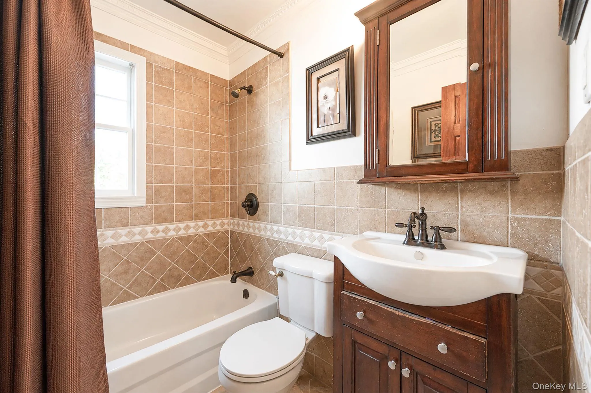 15 Lillian Place, Oyster Bay, NY, 4 Bedrooms Bedrooms, 8 Rooms Rooms,2 BathroomsBathrooms,Residential,For Rent,Lillian,0,1000542 15 Lillian Place, Oyster Bay, NY, 4 Bedrooms Bedrooms, 8 Rooms Rooms,2 BathroomsBathrooms,Residential,For Rent,Lillian,0,1000542