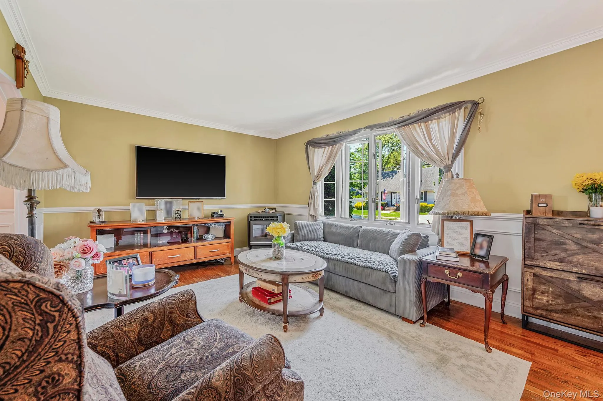 15 Lillian Place, Oyster Bay, NY, 4 Bedrooms Bedrooms, 8 Rooms Rooms,2 BathroomsBathrooms,Residential,For Rent,Lillian,0,1000542 15 Lillian Place, Oyster Bay, NY, 4 Bedrooms Bedrooms, 8 Rooms Rooms,2 BathroomsBathrooms,Residential,For Rent,Lillian,0,1000542