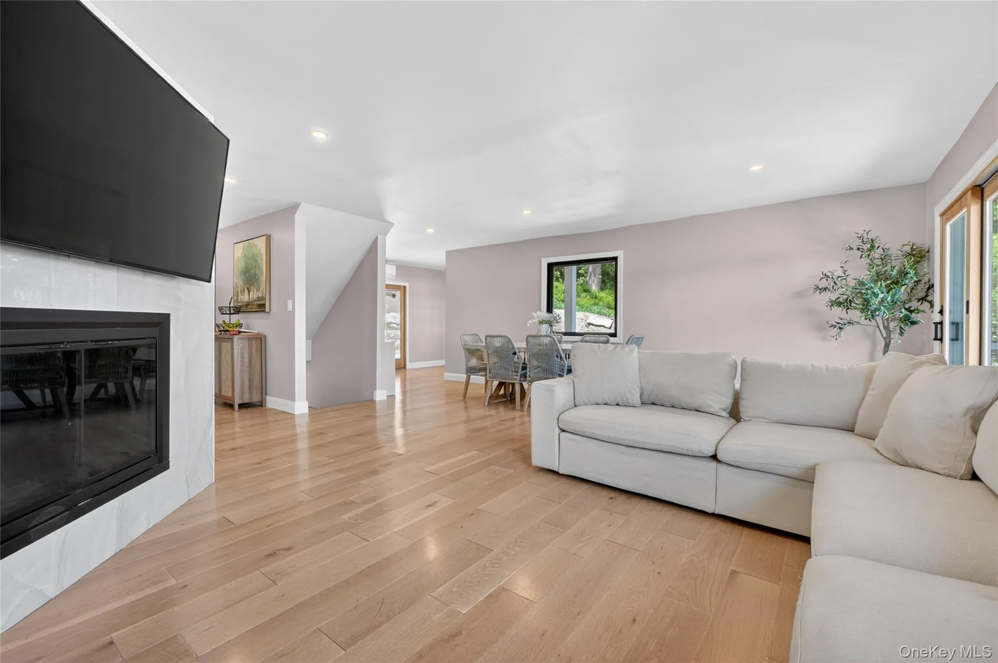 175 Lakeshore Drive, Carmel, NY, 3 Bedrooms Bedrooms, 6 Rooms Rooms,3 BathroomsBathrooms,Residential,For Rent,Lakeshore,0,1000547 175 Lakeshore Drive, Carmel, NY, 3 Bedrooms Bedrooms, 6 Rooms Rooms,3 BathroomsBathrooms,Residential,For Rent,Lakeshore,0,1000547
