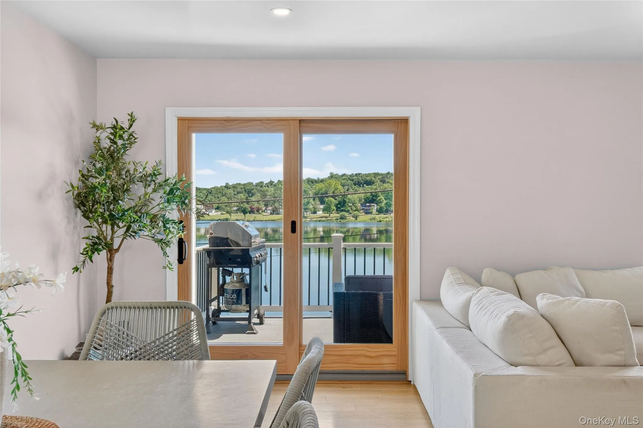 175 Lakeshore Drive, Carmel, NY, 3 Bedrooms Bedrooms, 6 Rooms Rooms,3 BathroomsBathrooms,Residential,For Rent,Lakeshore,0,1000547 175 Lakeshore Drive, Carmel, NY, 3 Bedrooms Bedrooms, 6 Rooms Rooms,3 BathroomsBathrooms,Residential,For Rent,Lakeshore,0,1000547