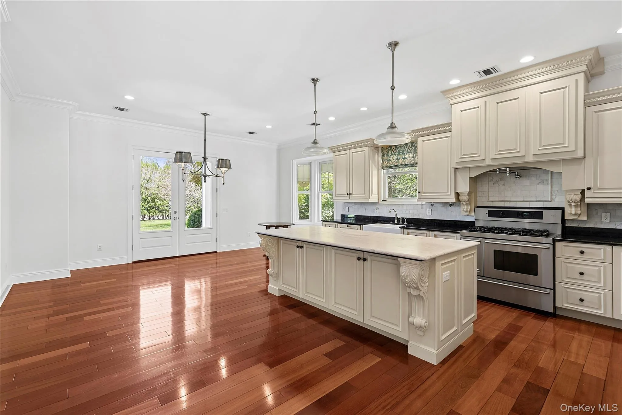 41 Edgewood Avenue, Southampton, NY, 4 Bedrooms Bedrooms, 15 Rooms Rooms,4 BathroomsBathrooms,Residential,For Rent,Edgewood,0,1000550 41 Edgewood Avenue, Southampton, NY, 4 Bedrooms Bedrooms, 15 Rooms Rooms,4 BathroomsBathrooms,Residential,For Rent,Edgewood,0,1000550