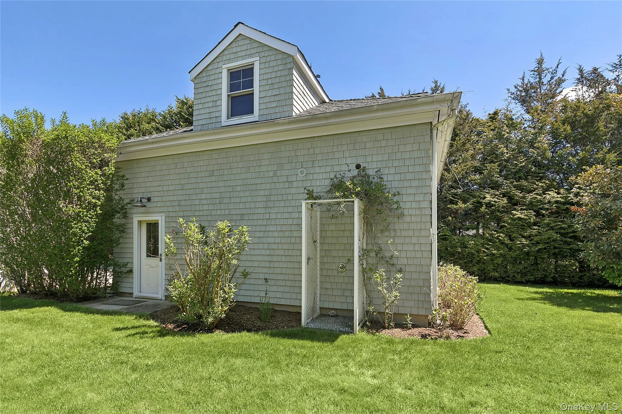 41 Edgewood Avenue, Southampton, NY, 4 Bedrooms Bedrooms, 15 Rooms Rooms,4 BathroomsBathrooms,Residential,For Rent,Edgewood,0,1000550 41 Edgewood Avenue, Southampton, NY, 4 Bedrooms Bedrooms, 15 Rooms Rooms,4 BathroomsBathrooms,Residential,For Rent,Edgewood,0,1000550