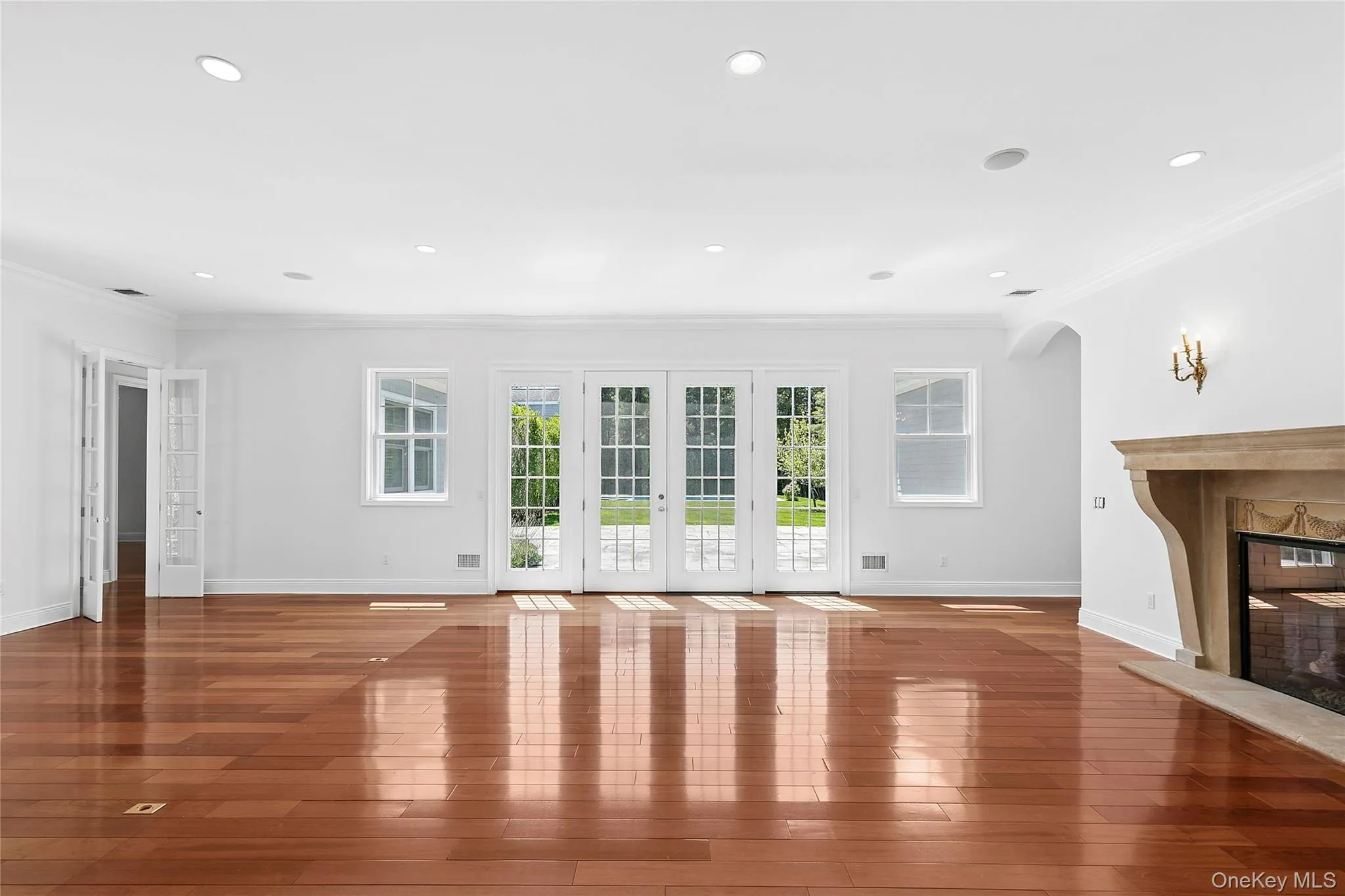 41 Edgewood Avenue, Southampton, NY, 4 Bedrooms Bedrooms, 15 Rooms Rooms,4 BathroomsBathrooms,Residential,For Rent,Edgewood,0,1000550 41 Edgewood Avenue, Southampton, NY, 4 Bedrooms Bedrooms, 15 Rooms Rooms,4 BathroomsBathrooms,Residential,For Rent,Edgewood,0,1000550