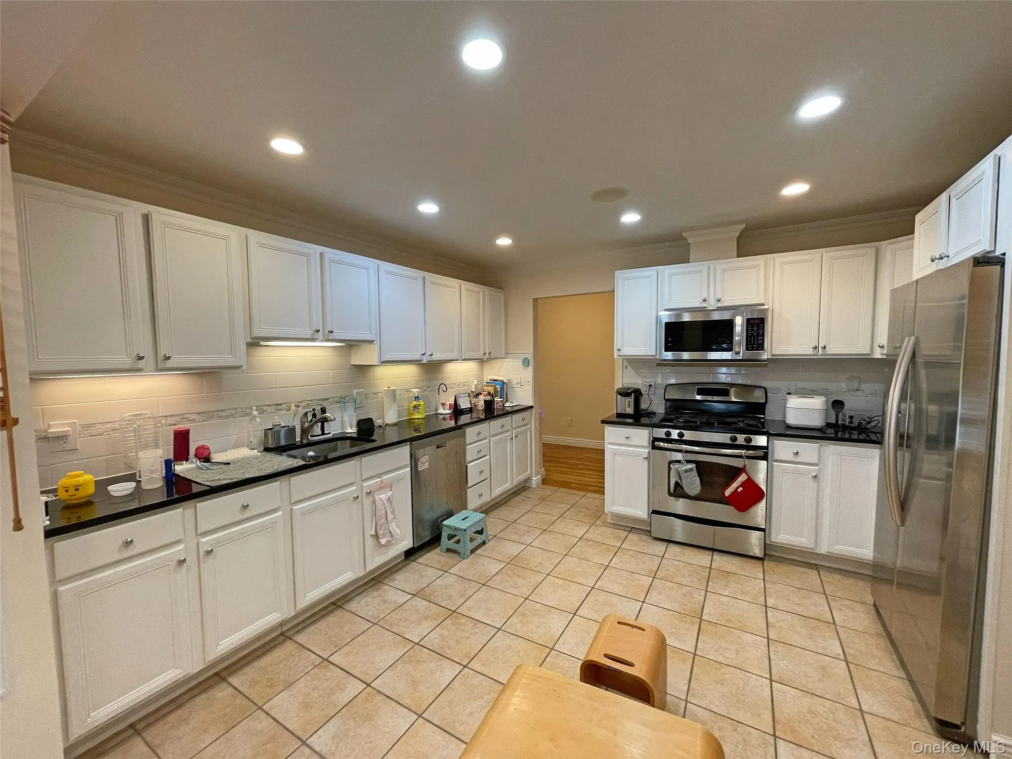 241 Central Avenue, Rye City, NY, 3 Bedrooms Bedrooms, 7 Rooms Rooms,2 BathroomsBathrooms,Residential Lease,For Rent,Central,0,1000557 241 Central Avenue, Rye City, NY, 3 Bedrooms Bedrooms, 7 Rooms Rooms,2 BathroomsBathrooms,Residential Lease,For Rent,Central,0,1000557