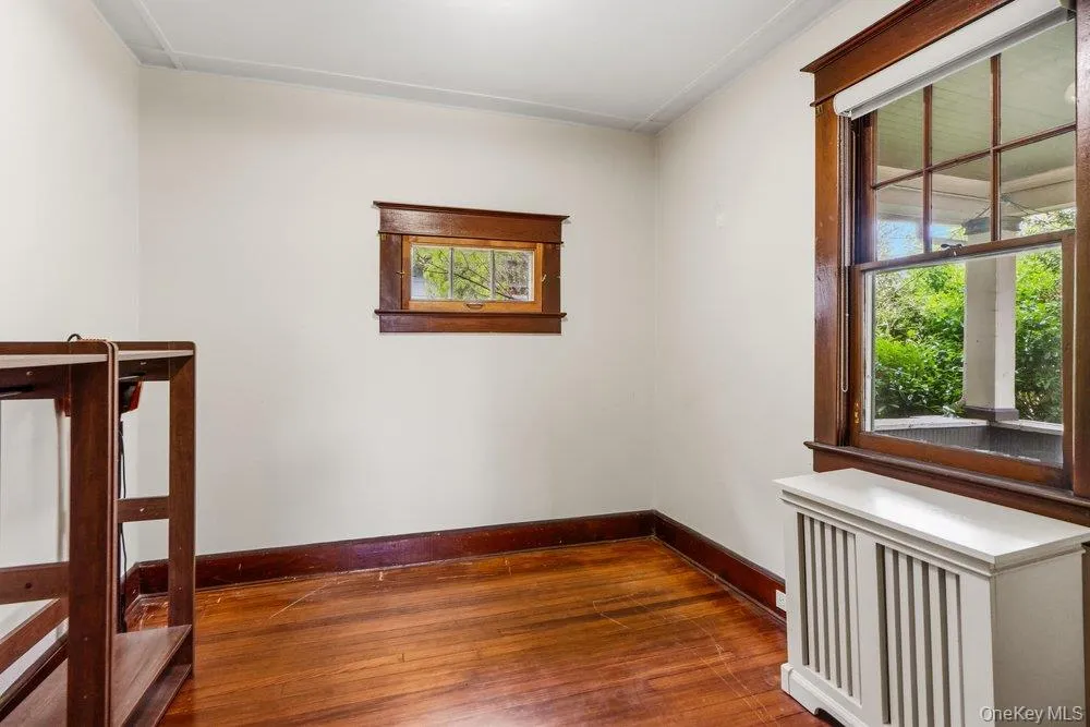 18 Roosevelt Street, Babylon, NY, 3 Bedrooms Bedrooms, 5 Rooms Rooms,1 BathroomBathrooms,Residential Lease,For Rent,Roosevelt,0,1000572 18 Roosevelt Street, Babylon, NY, 3 Bedrooms Bedrooms, 5 Rooms Rooms,1 BathroomBathrooms,Residential Lease,For Rent,Roosevelt,0,1000572