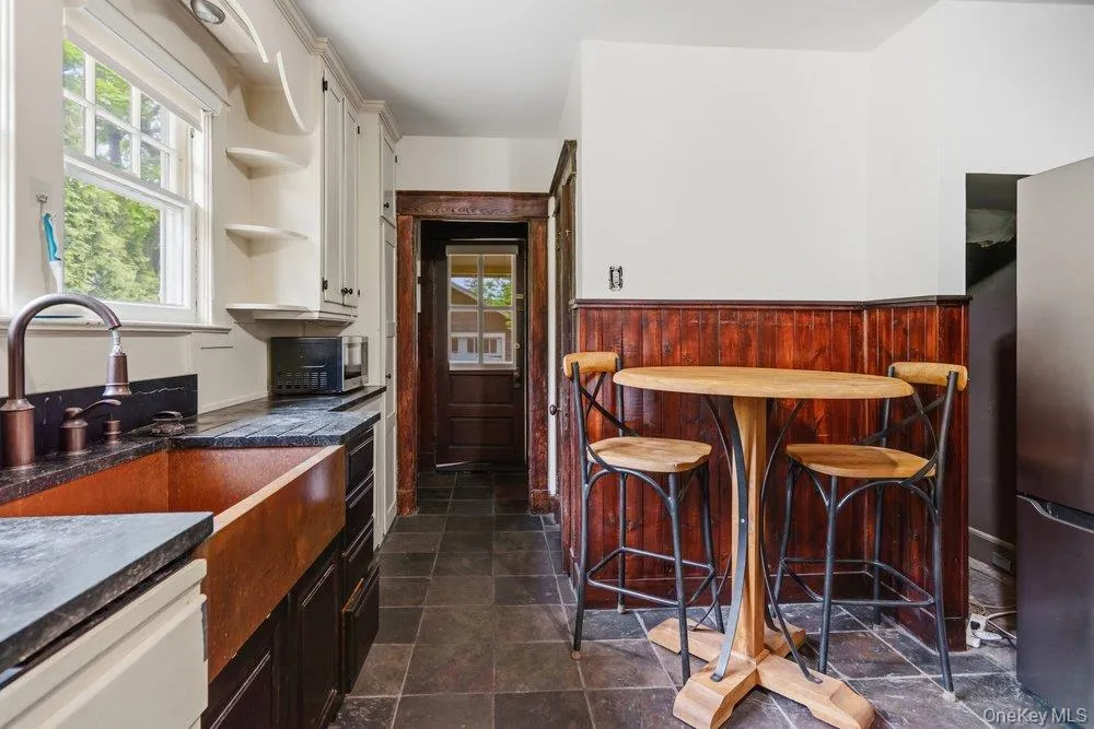 18 Roosevelt Street, Babylon, NY, 3 Bedrooms Bedrooms, 5 Rooms Rooms,1 BathroomBathrooms,Residential Lease,For Rent,Roosevelt,0,1000572 18 Roosevelt Street, Babylon, NY, 3 Bedrooms Bedrooms, 5 Rooms Rooms,1 BathroomBathrooms,Residential Lease,For Rent,Roosevelt,0,1000572