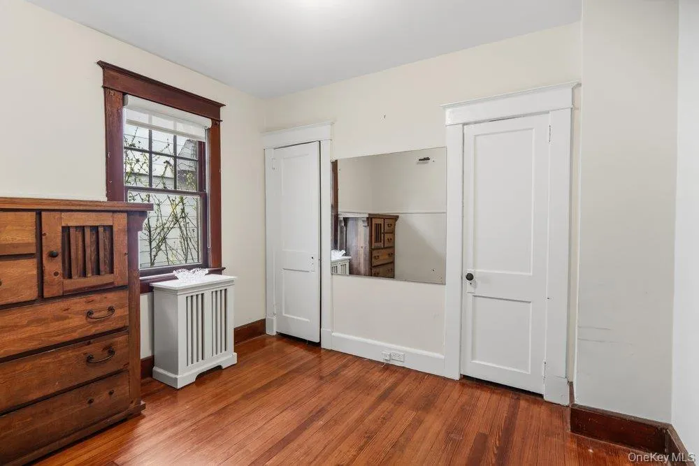 18 Roosevelt Street, Babylon, NY, 3 Bedrooms Bedrooms, 5 Rooms Rooms,1 BathroomBathrooms,Residential Lease,For Rent,Roosevelt,0,1000572 18 Roosevelt Street, Babylon, NY, 3 Bedrooms Bedrooms, 5 Rooms Rooms,1 BathroomBathrooms,Residential Lease,For Rent,Roosevelt,0,1000572