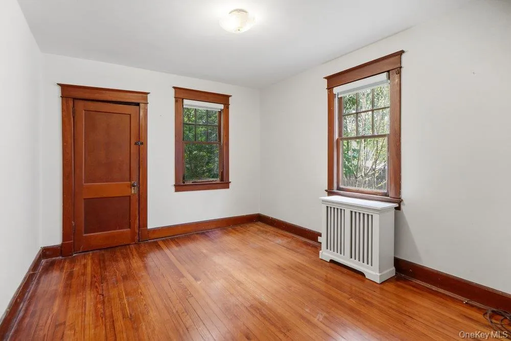 18 Roosevelt Street, Babylon, NY, 3 Bedrooms Bedrooms, 5 Rooms Rooms,1 BathroomBathrooms,Residential Lease,For Rent,Roosevelt,0,1000572 18 Roosevelt Street, Babylon, NY, 3 Bedrooms Bedrooms, 5 Rooms Rooms,1 BathroomBathrooms,Residential Lease,For Rent,Roosevelt,0,1000572