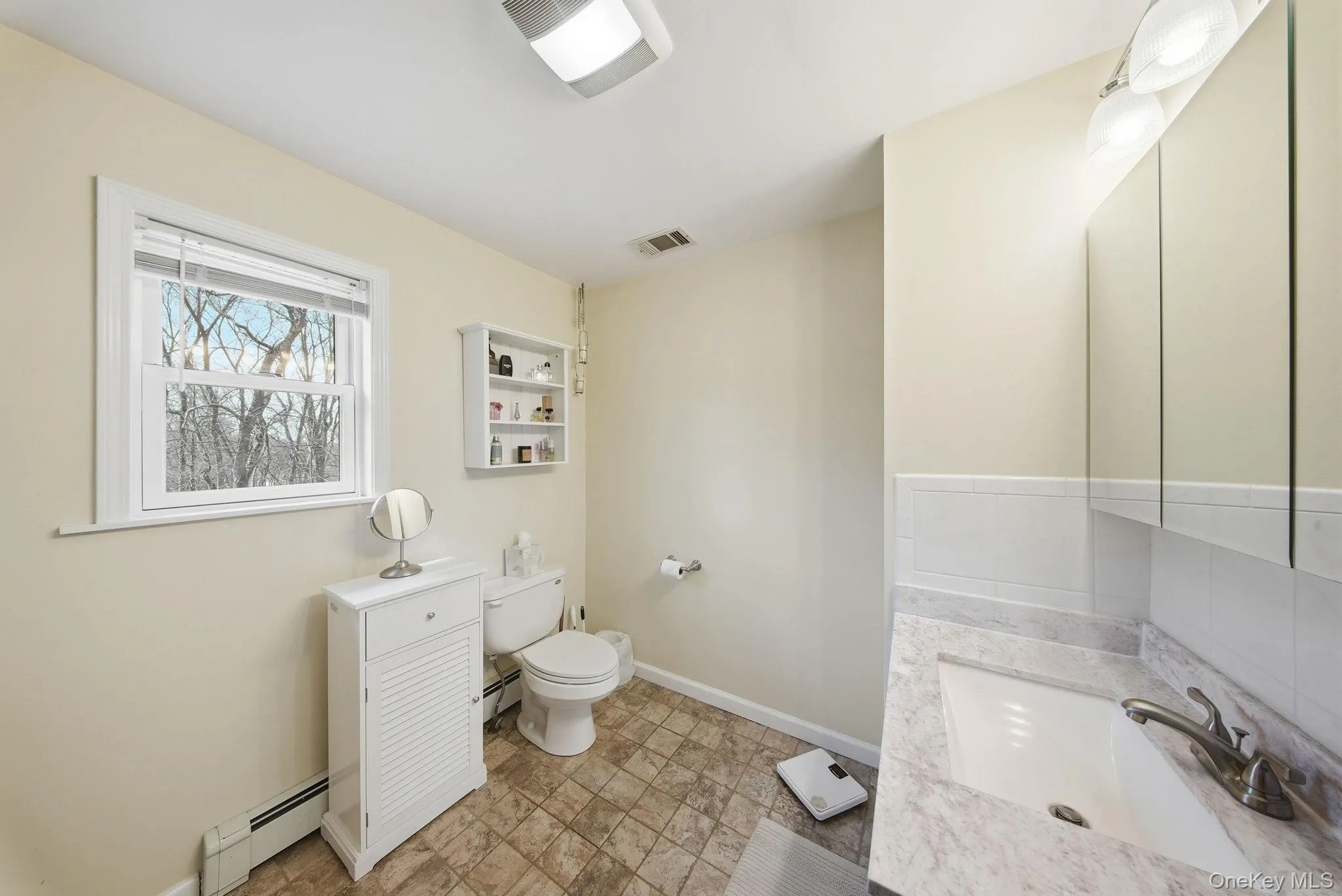 3 Puritan Lane, Blooming Grove, NY, 4 Bedrooms Bedrooms, 9 Rooms Rooms,3 BathroomsBathrooms,Residential,For Rent,Puritan,0,1000573 3 Puritan Lane, Blooming Grove, NY, 4 Bedrooms Bedrooms, 9 Rooms Rooms,3 BathroomsBathrooms,Residential,For Rent,Puritan,0,1000573