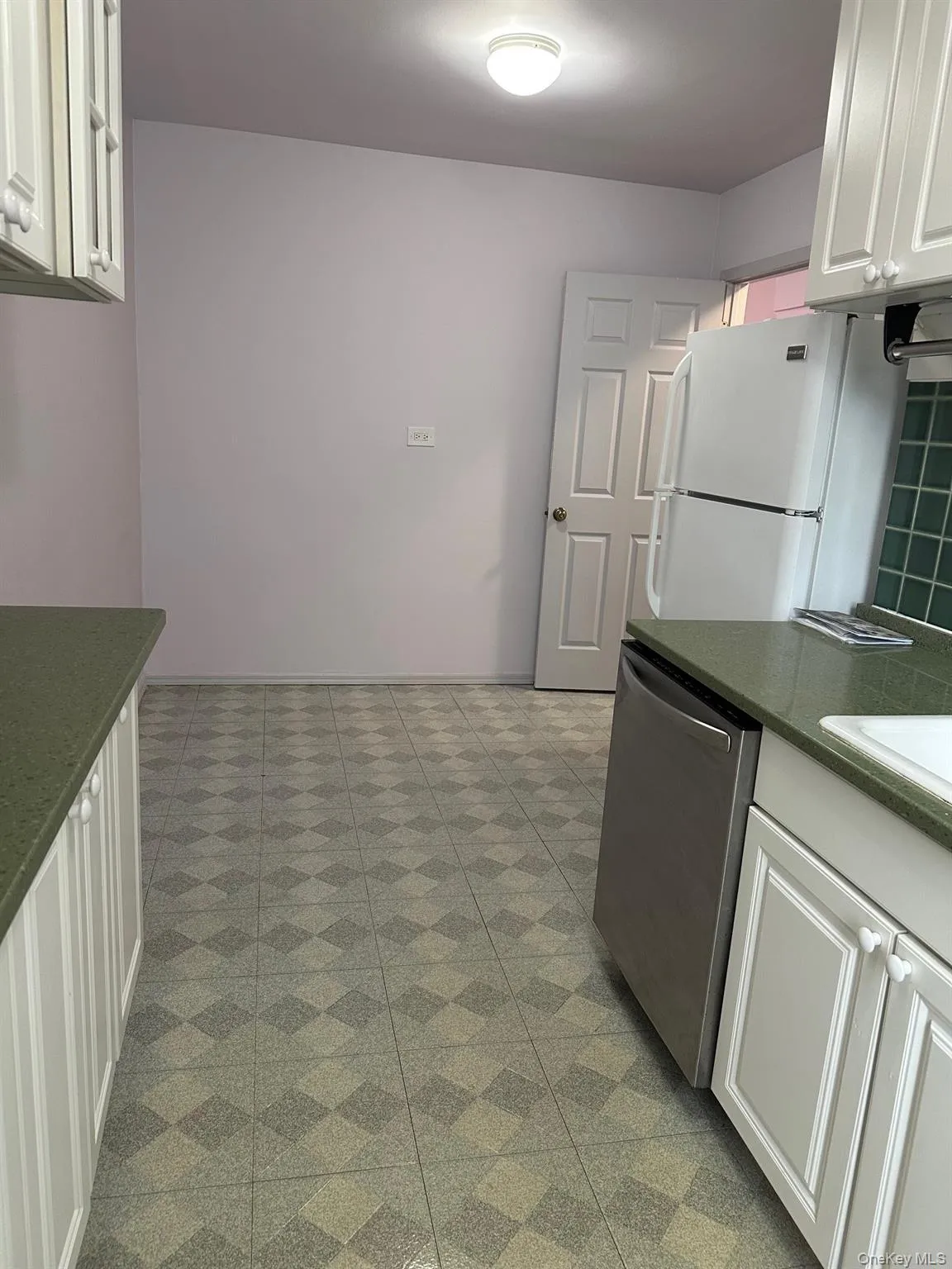 67-25 Dartmouth Street, New York, NY, 1 Bedroom Bedrooms, 3 Rooms Rooms,1 BathroomBathrooms,Residential Sale,For Rent,Dartmouth,0,1000581 67-25 Dartmouth Street, New York, NY, 1 Bedroom Bedrooms, 3 Rooms Rooms,1 BathroomBathrooms,Residential Sale,For Rent,Dartmouth,0,1000581