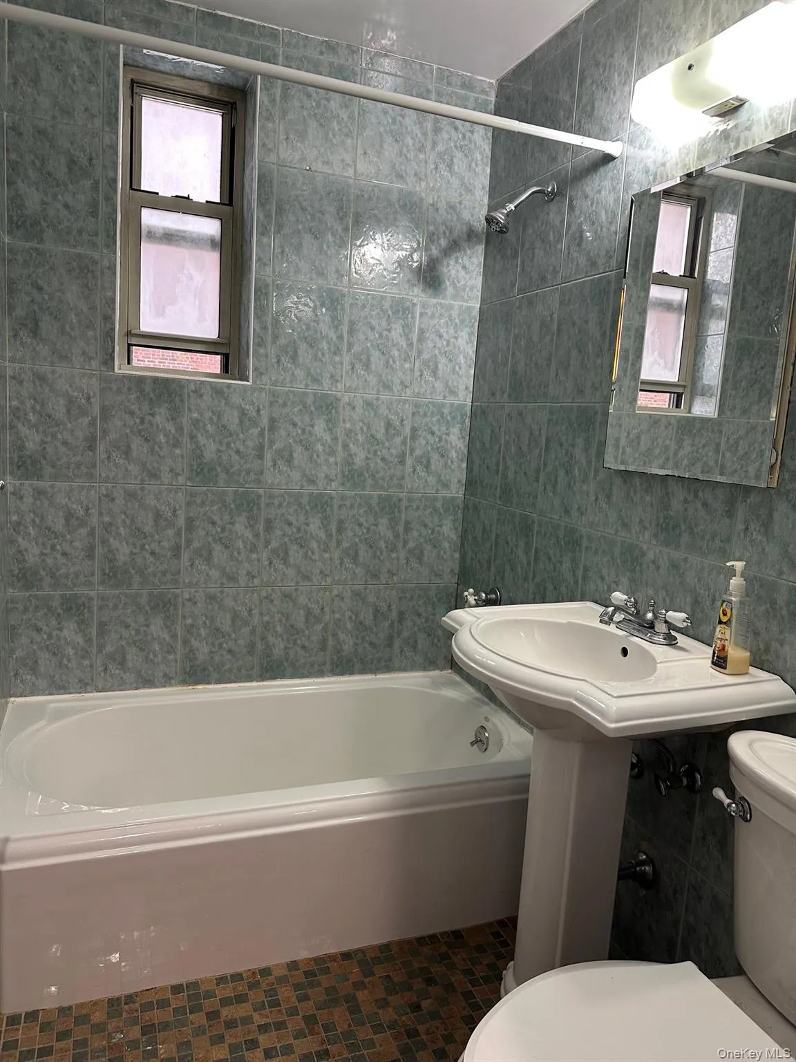 67-25 Dartmouth Street, New York, NY, 1 Bedroom Bedrooms, 3 Rooms Rooms,1 BathroomBathrooms,Residential Sale,For Rent,Dartmouth,0,1000581 67-25 Dartmouth Street, New York, NY, 1 Bedroom Bedrooms, 3 Rooms Rooms,1 BathroomBathrooms,Residential Sale,For Rent,Dartmouth,0,1000581