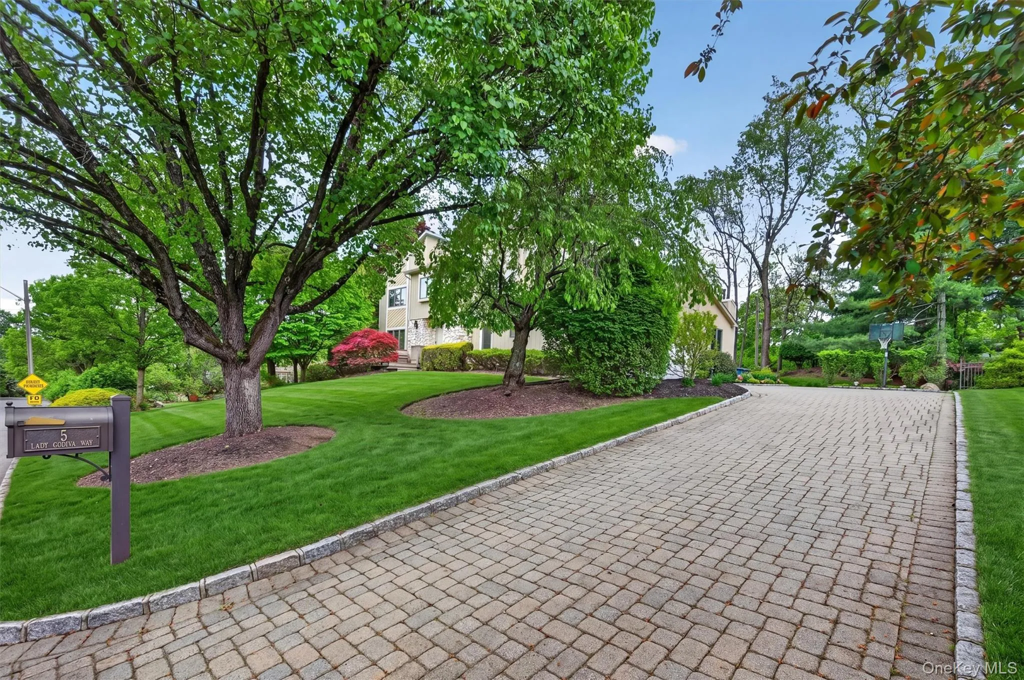 5 Lady Godiva Way, Clarkstown, NY, 5 Bedrooms Bedrooms, 18 Rooms Rooms,4 BathroomsBathrooms,Residential,For Rent,Lady Godiva,0,1000586 5 Lady Godiva Way, Clarkstown, NY, 5 Bedrooms Bedrooms, 18 Rooms Rooms,4 BathroomsBathrooms,Residential,For Rent,Lady Godiva,0,1000586