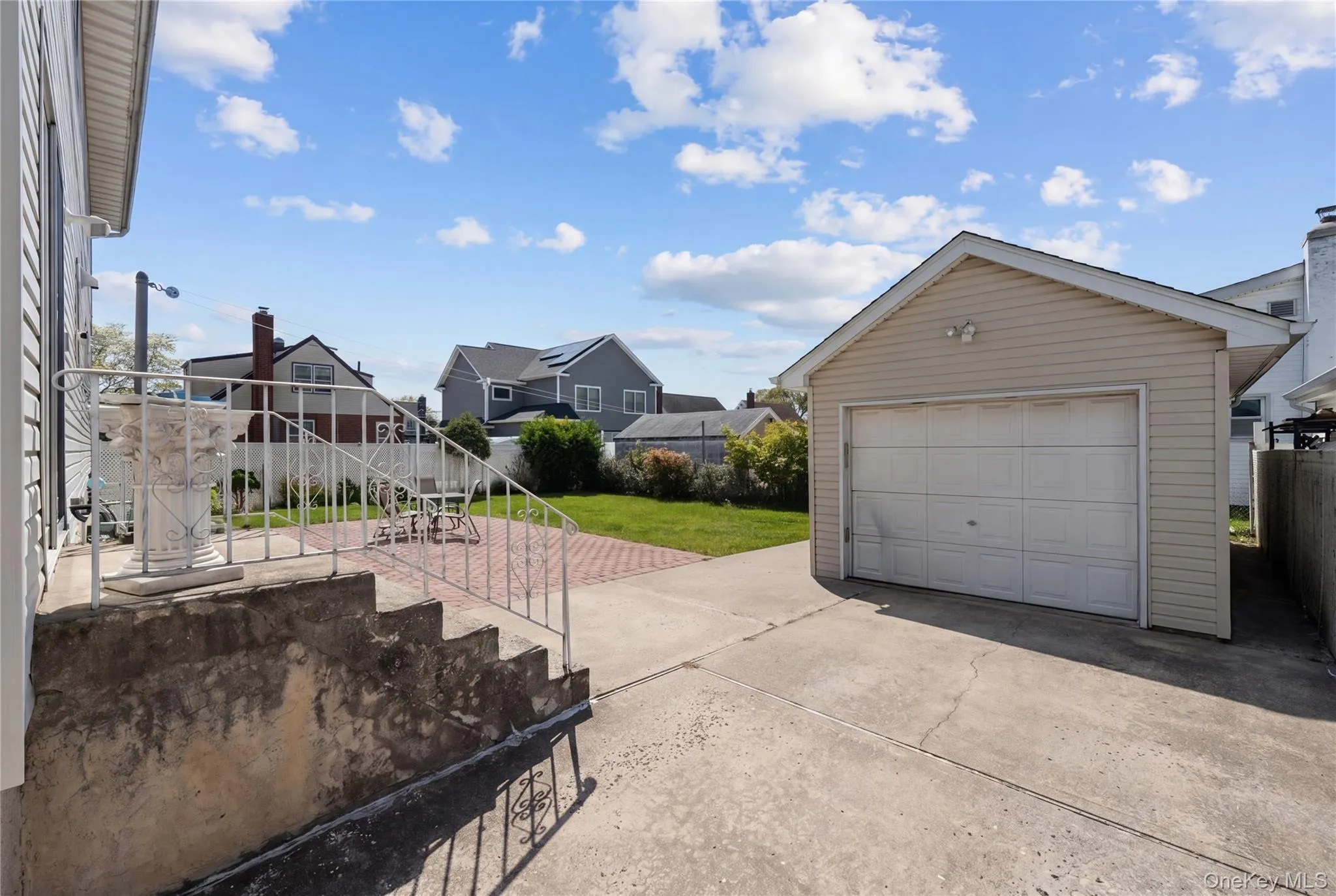 372 Madison Street, Hempstead, NY, 6 Bedrooms Bedrooms, 16 Rooms Rooms,5 BathroomsBathrooms,Residential,For Rent,Madison,0,KEY1000587 372 Madison Street, Hempstead, NY, 6 Bedrooms Bedrooms, 16 Rooms Rooms,5 BathroomsBathrooms,Residential,For Rent,Madison,0,KEY1000587