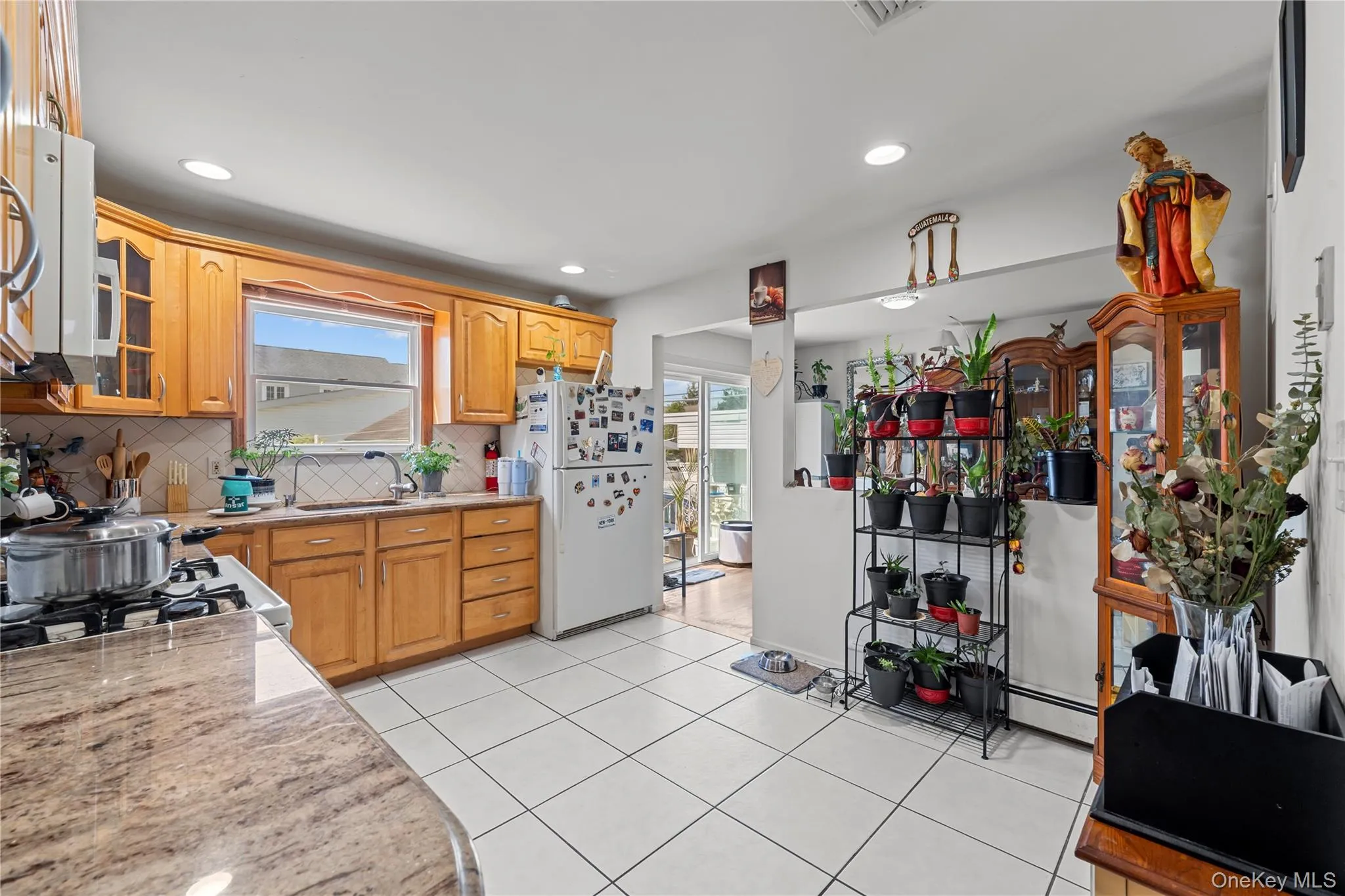372 Madison Street, Hempstead, NY, 6 Bedrooms Bedrooms, 16 Rooms Rooms,5 BathroomsBathrooms,Residential,For Rent,Madison,0,KEY1000587 372 Madison Street, Hempstead, NY, 6 Bedrooms Bedrooms, 16 Rooms Rooms,5 BathroomsBathrooms,Residential,For Rent,Madison,0,KEY1000587