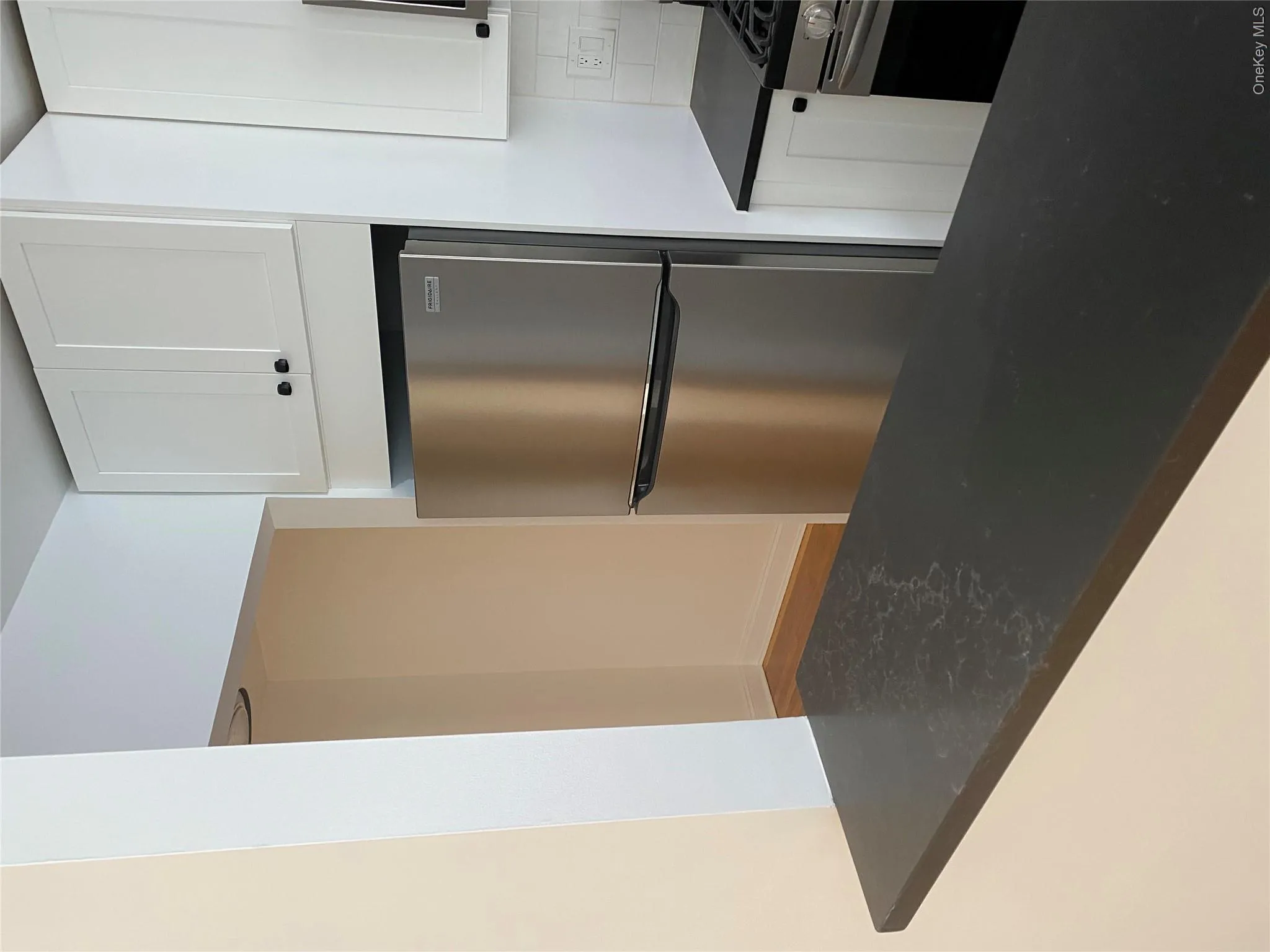 One Jefferson Avenue, Hempstead, NY, 2 Bedrooms Bedrooms, 4 Rooms Rooms,1 BathroomBathrooms,Residential Lease,For Rent,Jefferson,0,1000589 One Jefferson Avenue, Hempstead, NY, 2 Bedrooms Bedrooms, 4 Rooms Rooms,1 BathroomBathrooms,Residential Lease,For Rent,Jefferson,0,1000589