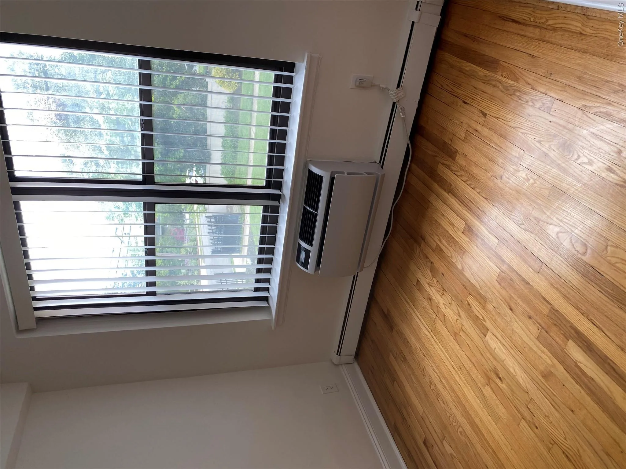 One Jefferson Avenue, Hempstead, NY, 2 Bedrooms Bedrooms, 4 Rooms Rooms,1 BathroomBathrooms,Residential Lease,For Rent,Jefferson,0,1000589 One Jefferson Avenue, Hempstead, NY, 2 Bedrooms Bedrooms, 4 Rooms Rooms,1 BathroomBathrooms,Residential Lease,For Rent,Jefferson,0,1000589