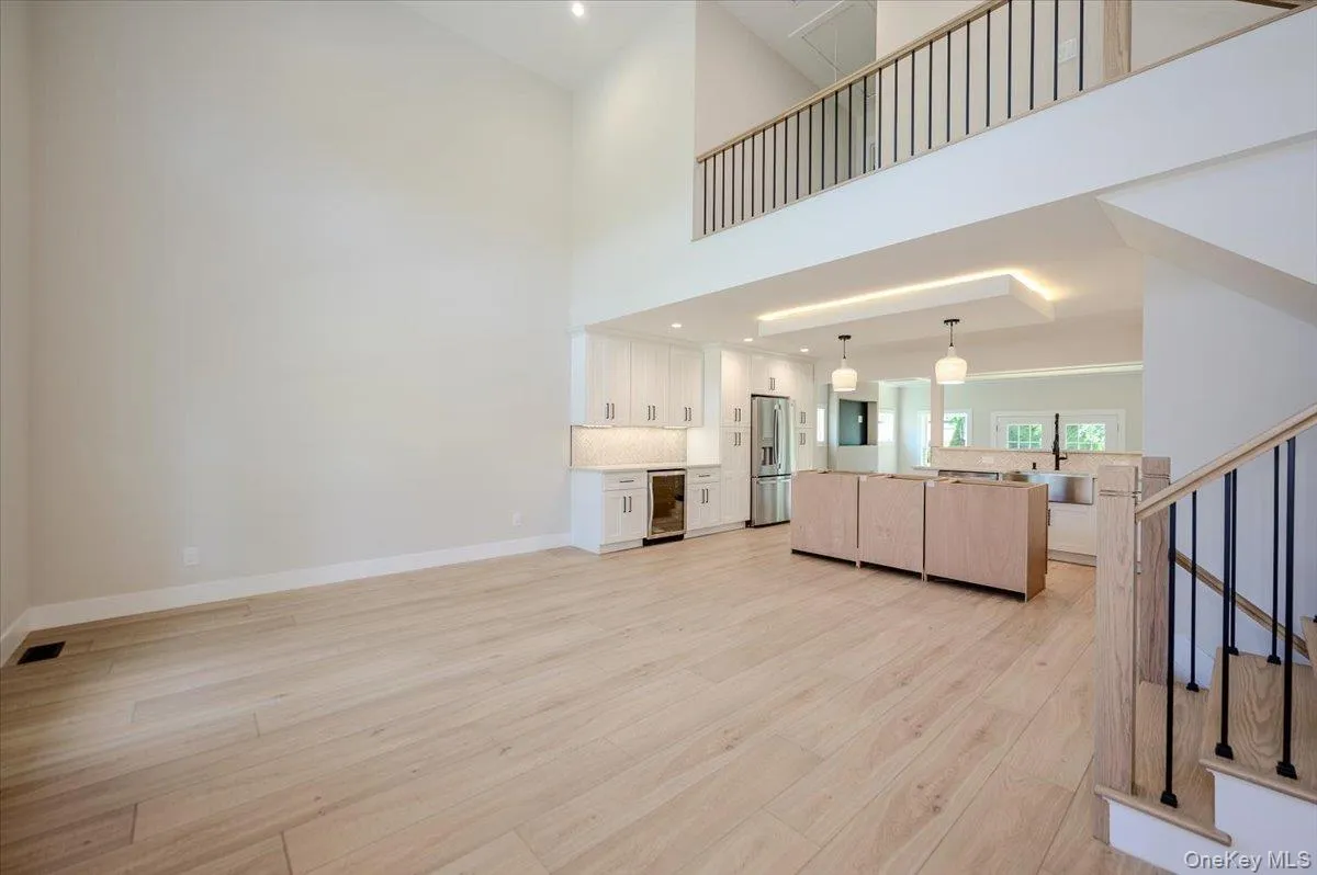 1064 Barbara Court, Hempstead, NY, 4 Bedrooms Bedrooms, 9 Rooms Rooms,3 BathroomsBathrooms,Residential,For Rent,Barbara,0,1000595 1064 Barbara Court, Hempstead, NY, 4 Bedrooms Bedrooms, 9 Rooms Rooms,3 BathroomsBathrooms,Residential,For Rent,Barbara,0,1000595