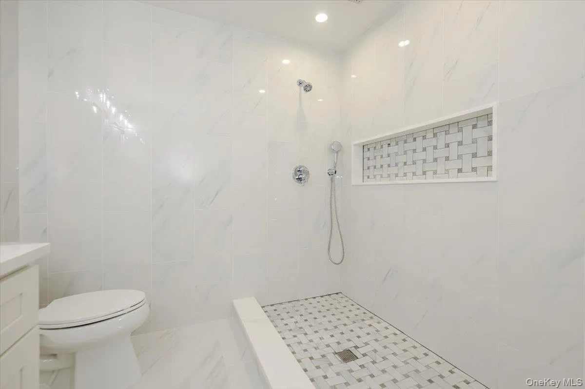1064 Barbara Court, Hempstead, NY, 4 Bedrooms Bedrooms, 9 Rooms Rooms,3 BathroomsBathrooms,Residential,For Rent,Barbara,0,1000595 1064 Barbara Court, Hempstead, NY, 4 Bedrooms Bedrooms, 9 Rooms Rooms,3 BathroomsBathrooms,Residential,For Rent,Barbara,0,1000595