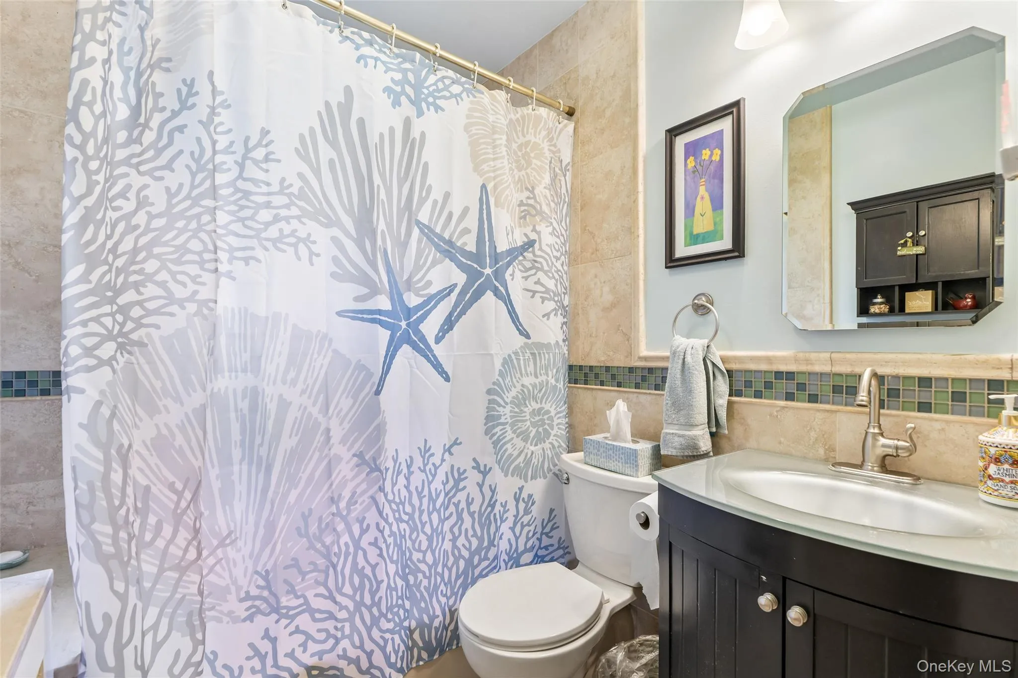 Full Bathroom 2nd floor Full Bathroom 2nd floor