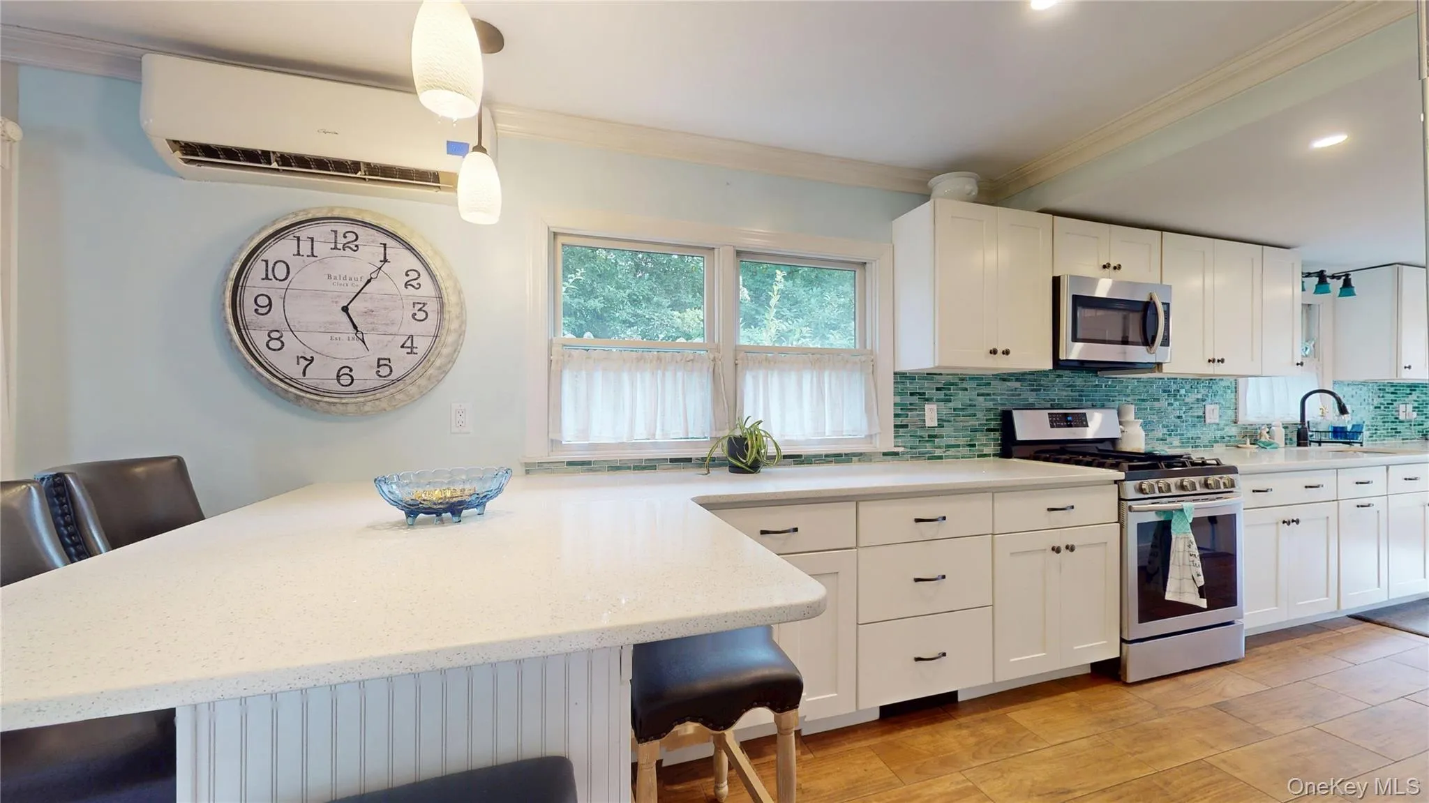 41 Summit Boulevard, Southampton, NY, 3 Bedrooms Bedrooms, 6 Rooms Rooms,1 BathroomBathrooms,Residential,For Rent,Summit,0,1000601 41 Summit Boulevard, Southampton, NY, 3 Bedrooms Bedrooms, 6 Rooms Rooms,1 BathroomBathrooms,Residential,For Rent,Summit,0,1000601