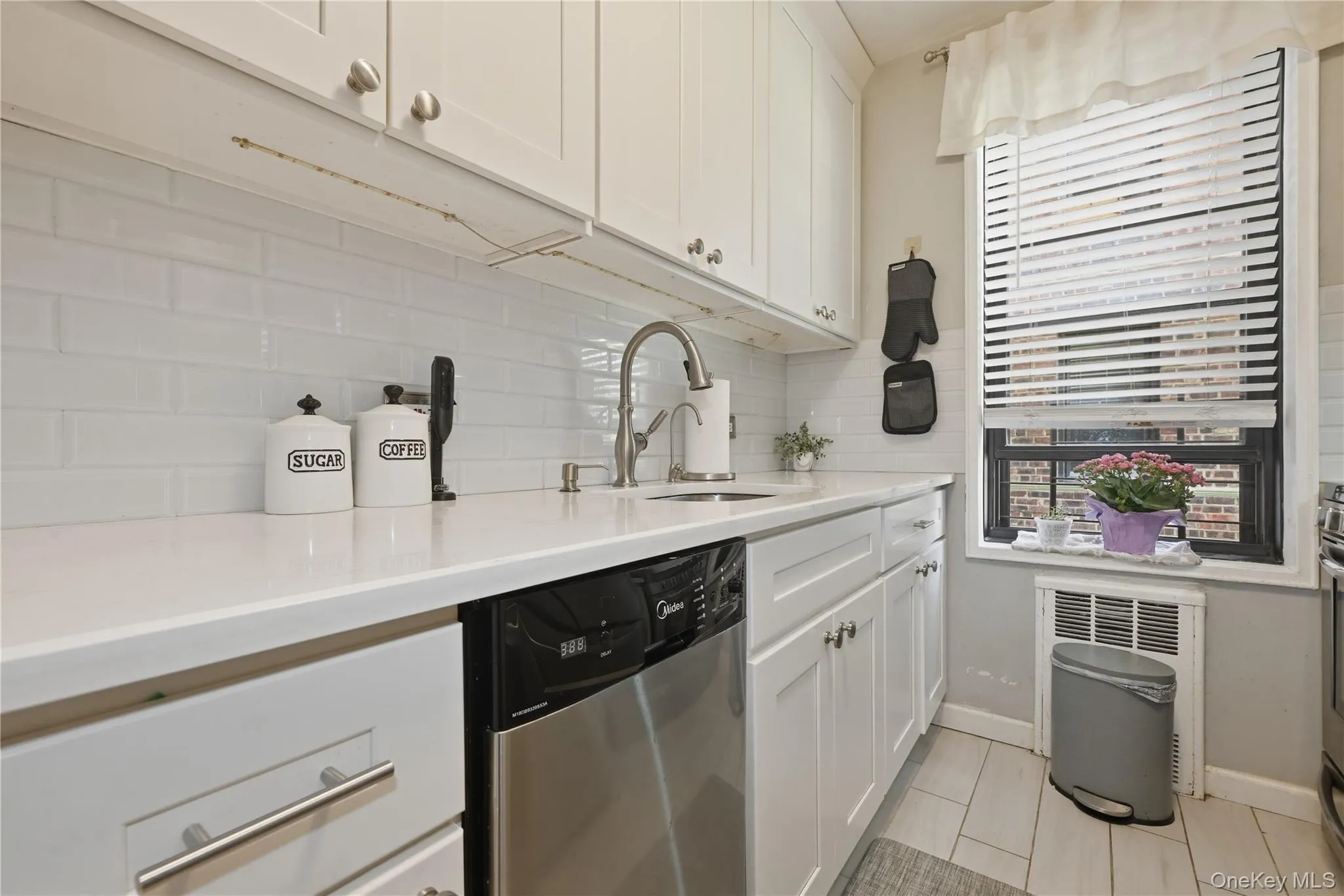 226-26 Union Turnpike, New York, NY, 1 Bedroom Bedrooms, 4 Rooms Rooms,1 BathroomBathrooms,Residential,For Rent,Union,0,1000603 226-26 Union Turnpike, New York, NY, 1 Bedroom Bedrooms, 4 Rooms Rooms,1 BathroomBathrooms,Residential,For Rent,Union,0,1000603