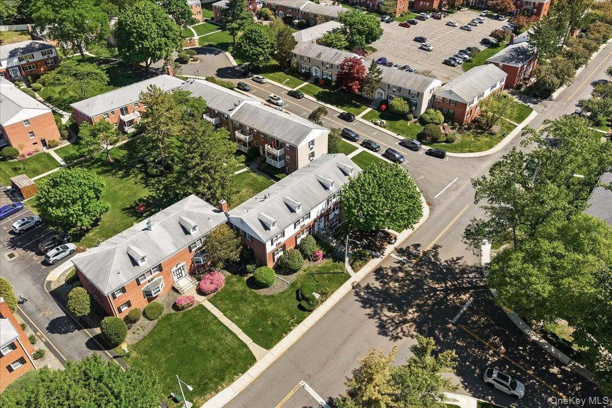 20 Bon Aire Circle, Ramapo, NY, 2 Bedrooms Bedrooms, 4 Rooms Rooms,1 BathroomBathrooms,Residential,For Rent,Bon Aire,0,1000606 20 Bon Aire Circle, Ramapo, NY, 2 Bedrooms Bedrooms, 4 Rooms Rooms,1 BathroomBathrooms,Residential,For Rent,Bon Aire,0,1000606