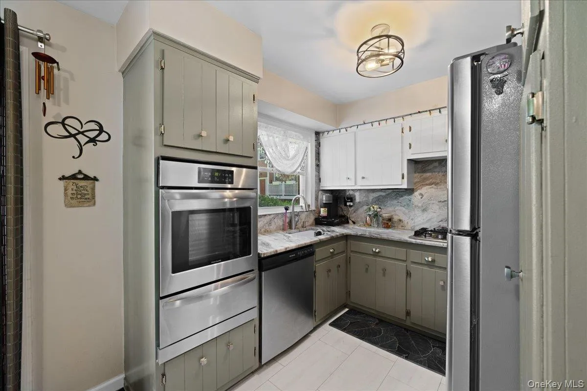 20 Bon Aire Circle, Ramapo, NY, 2 Bedrooms Bedrooms, 4 Rooms Rooms,1 BathroomBathrooms,Residential,For Rent,Bon Aire,0,1000606 20 Bon Aire Circle, Ramapo, NY, 2 Bedrooms Bedrooms, 4 Rooms Rooms,1 BathroomBathrooms,Residential,For Rent,Bon Aire,0,1000606