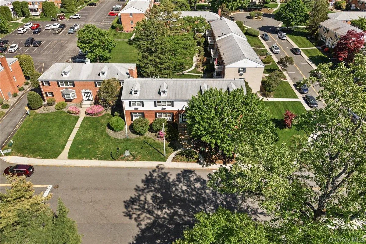 20 Bon Aire Circle, Ramapo, NY, 2 Bedrooms Bedrooms, 4 Rooms Rooms,1 BathroomBathrooms,Residential,For Rent,Bon Aire,0,1000606 20 Bon Aire Circle, Ramapo, NY, 2 Bedrooms Bedrooms, 4 Rooms Rooms,1 BathroomBathrooms,Residential,For Rent,Bon Aire,0,1000606