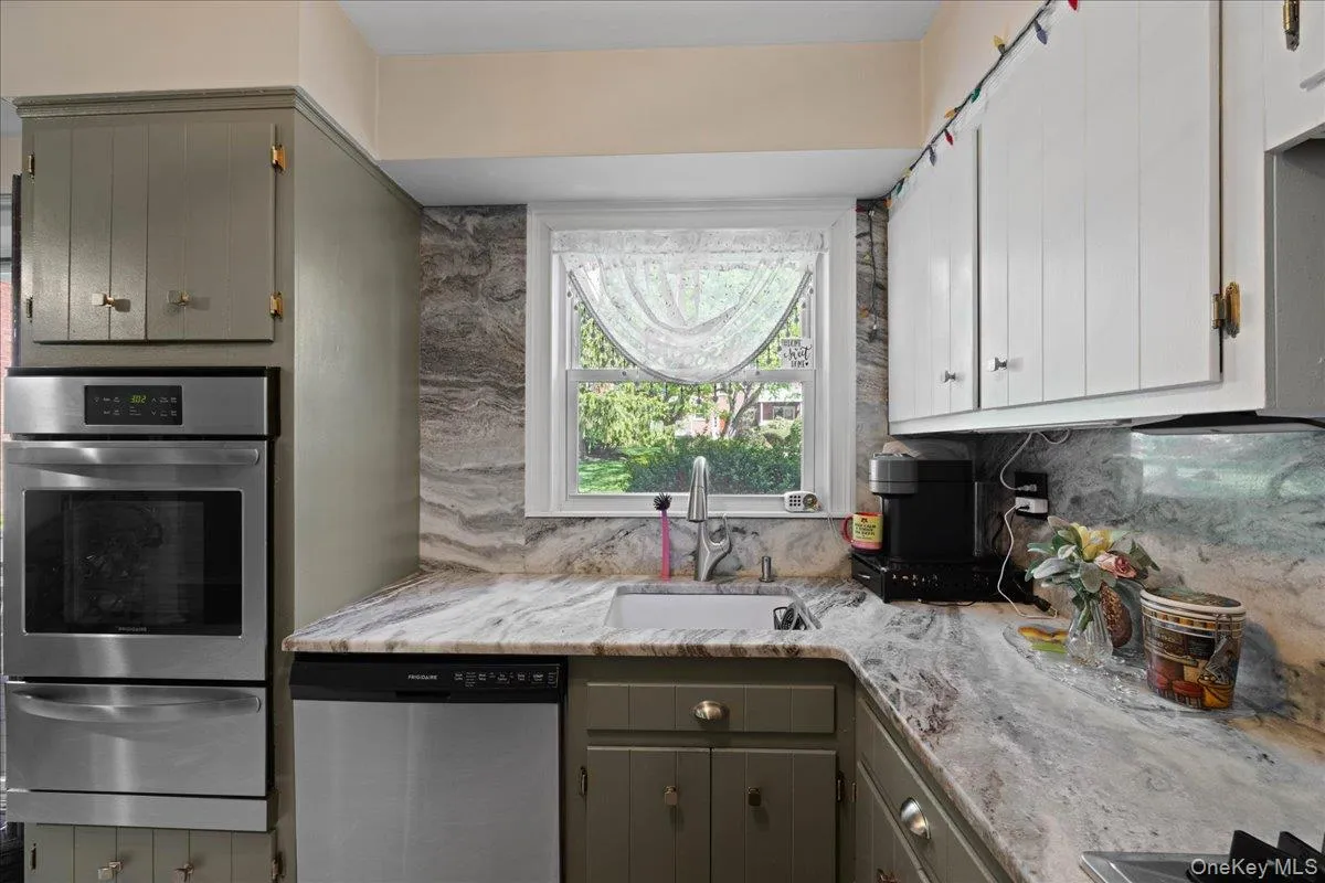 20 Bon Aire Circle, Ramapo, NY, 2 Bedrooms Bedrooms, 4 Rooms Rooms,1 BathroomBathrooms,Residential,For Rent,Bon Aire,0,1000606 20 Bon Aire Circle, Ramapo, NY, 2 Bedrooms Bedrooms, 4 Rooms Rooms,1 BathroomBathrooms,Residential,For Rent,Bon Aire,0,1000606