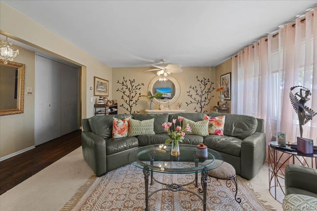 20 Bon Aire Circle, Ramapo, NY, 2 Bedrooms Bedrooms, 4 Rooms Rooms,1 BathroomBathrooms,Residential,For Rent,Bon Aire,0,1000606 20 Bon Aire Circle, Ramapo, NY, 2 Bedrooms Bedrooms, 4 Rooms Rooms,1 BathroomBathrooms,Residential,For Rent,Bon Aire,0,1000606