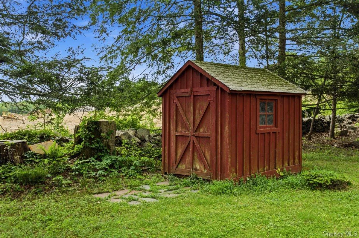 41 Greentree Drive, Hyde Park, NY, 3 Bedrooms Bedrooms, 6 Rooms Rooms,2 BathroomsBathrooms,Residential,For Rent,Greentree,0,1000607 41 Greentree Drive, Hyde Park, NY, 3 Bedrooms Bedrooms, 6 Rooms Rooms,2 BathroomsBathrooms,Residential,For Rent,Greentree,0,1000607
