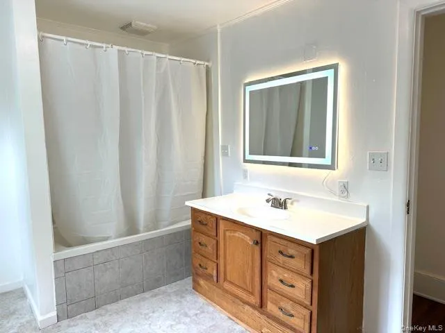 100 Innis Avenue, Poughkeepsie, NY, 3 Bedrooms Bedrooms, 10 Rooms Rooms,2 BathroomsBathrooms,Residential,For Rent,Innis,0,1000609 100 Innis Avenue, Poughkeepsie, NY, 3 Bedrooms Bedrooms, 10 Rooms Rooms,2 BathroomsBathrooms,Residential,For Rent,Innis,0,1000609