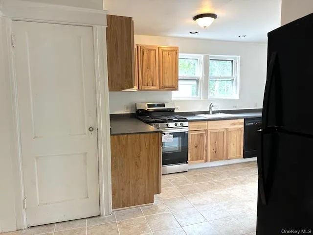 100 Innis Avenue, Poughkeepsie, NY, 3 Bedrooms Bedrooms, 10 Rooms Rooms,2 BathroomsBathrooms,Residential,For Rent,Innis,0,1000609 100 Innis Avenue, Poughkeepsie, NY, 3 Bedrooms Bedrooms, 10 Rooms Rooms,2 BathroomsBathrooms,Residential,For Rent,Innis,0,1000609
