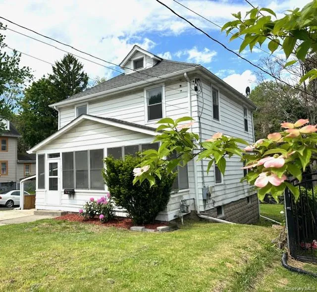 100 Innis Avenue, Poughkeepsie, NY, 3 Bedrooms Bedrooms, 10 Rooms Rooms,2 BathroomsBathrooms,Residential,For Rent,Innis,0,1000609 100 Innis Avenue, Poughkeepsie, NY, 3 Bedrooms Bedrooms, 10 Rooms Rooms,2 BathroomsBathrooms,Residential,For Rent,Innis,0,1000609