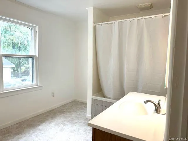 100 Innis Avenue, Poughkeepsie, NY, 3 Bedrooms Bedrooms, 10 Rooms Rooms,2 BathroomsBathrooms,Residential,For Rent,Innis,0,1000609 100 Innis Avenue, Poughkeepsie, NY, 3 Bedrooms Bedrooms, 10 Rooms Rooms,2 BathroomsBathrooms,Residential,For Rent,Innis,0,1000609
