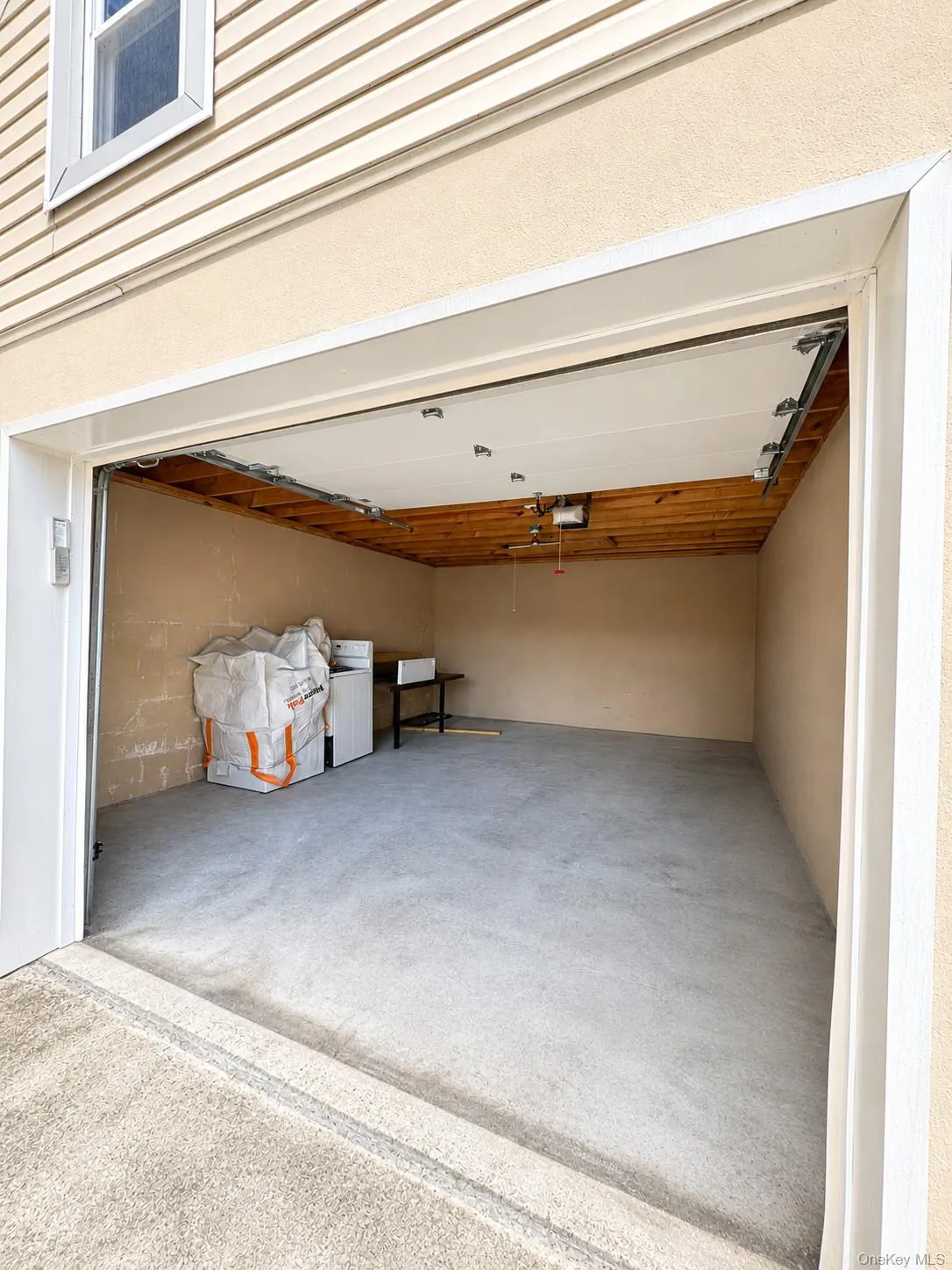 131 Roslyn Road, North Hempstead, NY, 3 Bedrooms Bedrooms, 6 Rooms Rooms,2 BathroomsBathrooms,Residential Lease,For Rent,Roslyn,0,1000619 131 Roslyn Road, North Hempstead, NY, 3 Bedrooms Bedrooms, 6 Rooms Rooms,2 BathroomsBathrooms,Residential Lease,For Rent,Roslyn,0,1000619