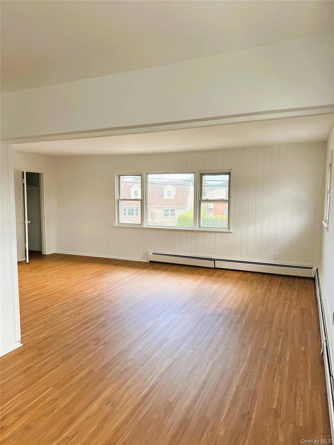 131 Roslyn Road, North Hempstead, NY, 3 Bedrooms Bedrooms, 6 Rooms Rooms,2 BathroomsBathrooms,Residential Lease,For Rent,Roslyn,0,1000619 131 Roslyn Road, North Hempstead, NY, 3 Bedrooms Bedrooms, 6 Rooms Rooms,2 BathroomsBathrooms,Residential Lease,For Rent,Roslyn,0,1000619