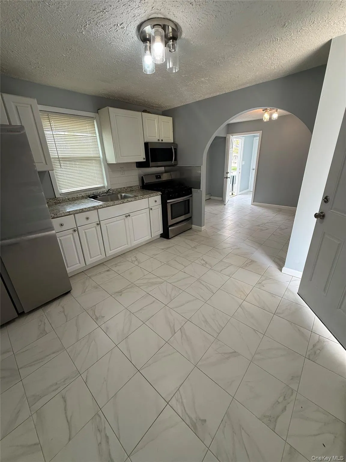 480 Saint Johns Street, Islip, NY, 3 Bedrooms Bedrooms, 5 Rooms Rooms,1 BathroomBathrooms,Residential Lease,For Rent,Saint Johns,0,1000625 480 Saint Johns Street, Islip, NY, 3 Bedrooms Bedrooms, 5 Rooms Rooms,1 BathroomBathrooms,Residential Lease,For Rent,Saint Johns,0,1000625